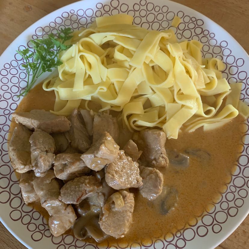 Schweinefilet in Paprikarahm