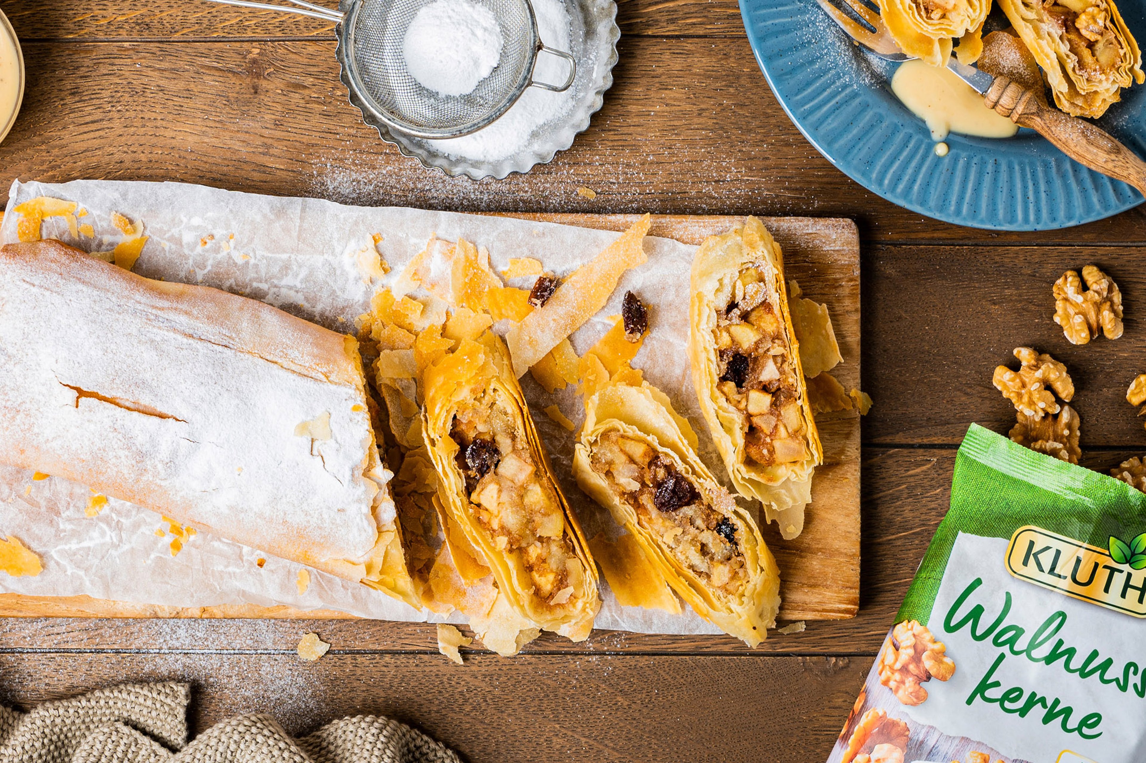 Apfelstrudel mit Walnüssen