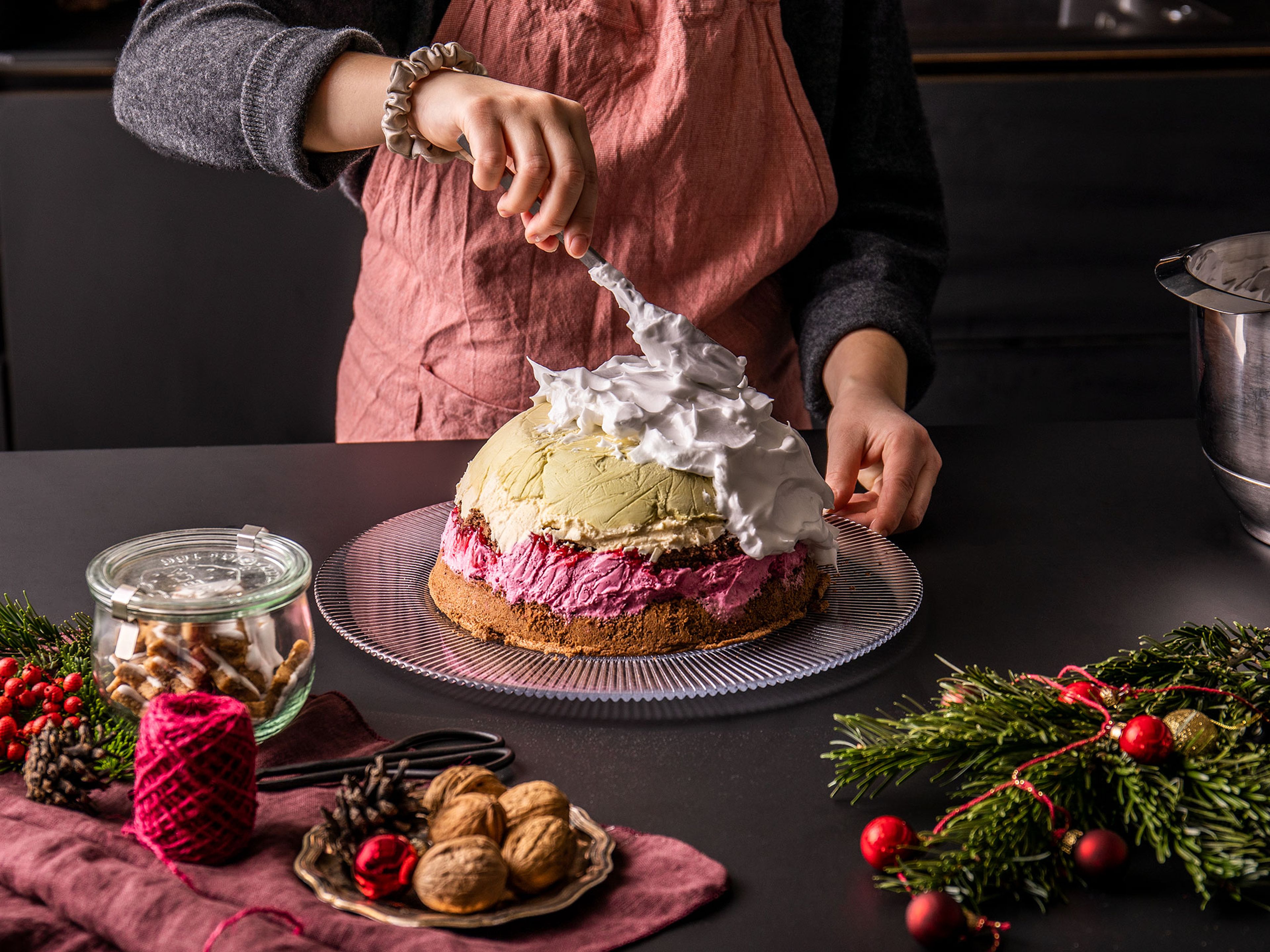 Spoon raspberry schnapps over the meringue and careful flambée by using a kitchen torch or a long match. Alternatively, you can bake in the oven at 200°/400°F for 8-10 min, or until golden. Enjoy!