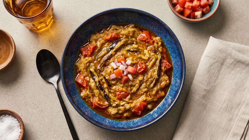 Nordindisches Baingan Bharta mit rauchigem Aroma