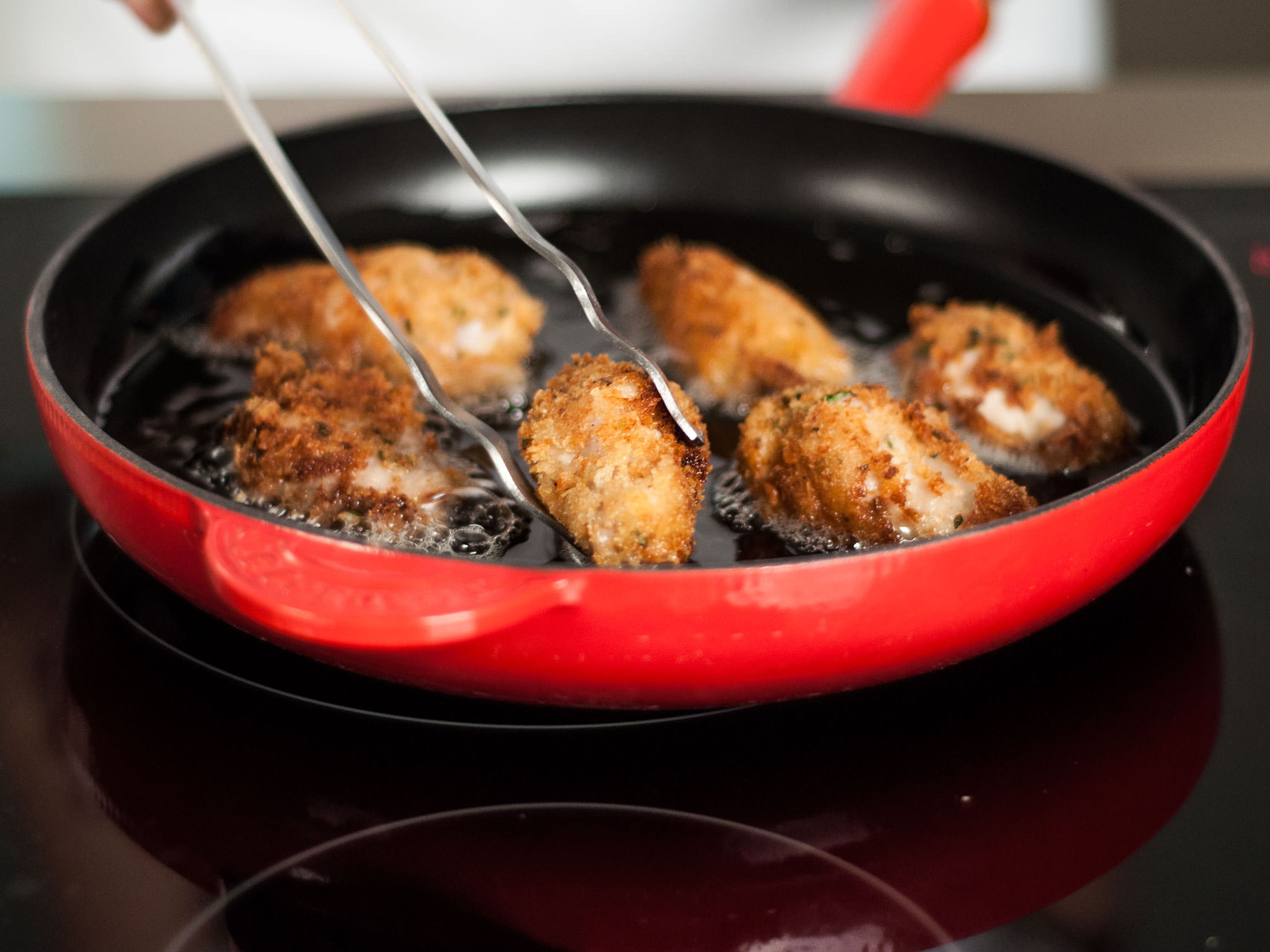 Heat a generous amount of vegetable oil in a frying pan. Once oil is hot, add chicken wings and cook until browned and cooked through, approx. 8 – 10 min. Rotate to cook on all sides. Enjoy with your favorite dipping sauce.