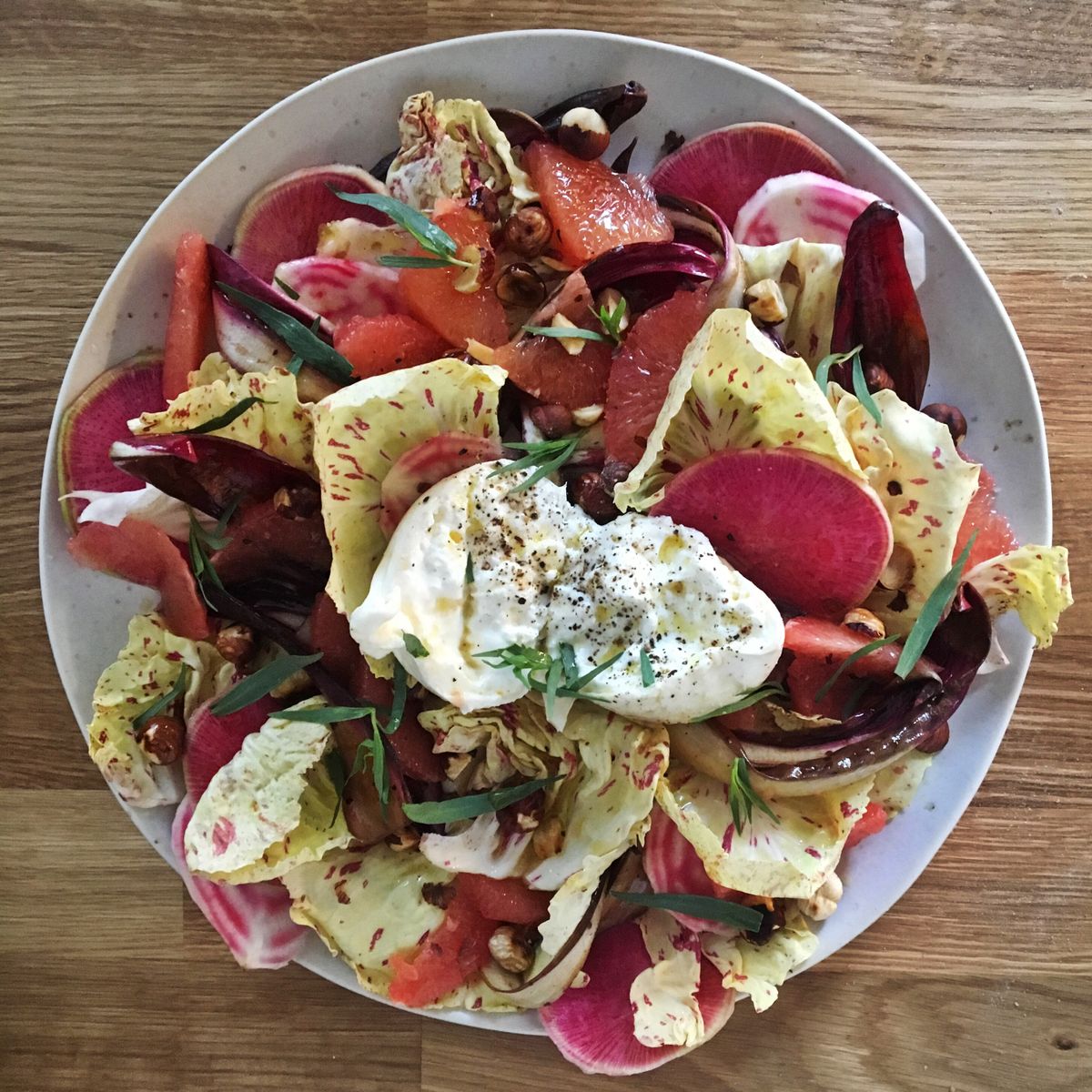 Radicchio salad with grapefruit and burrata | Recipe | Kitchen Stories