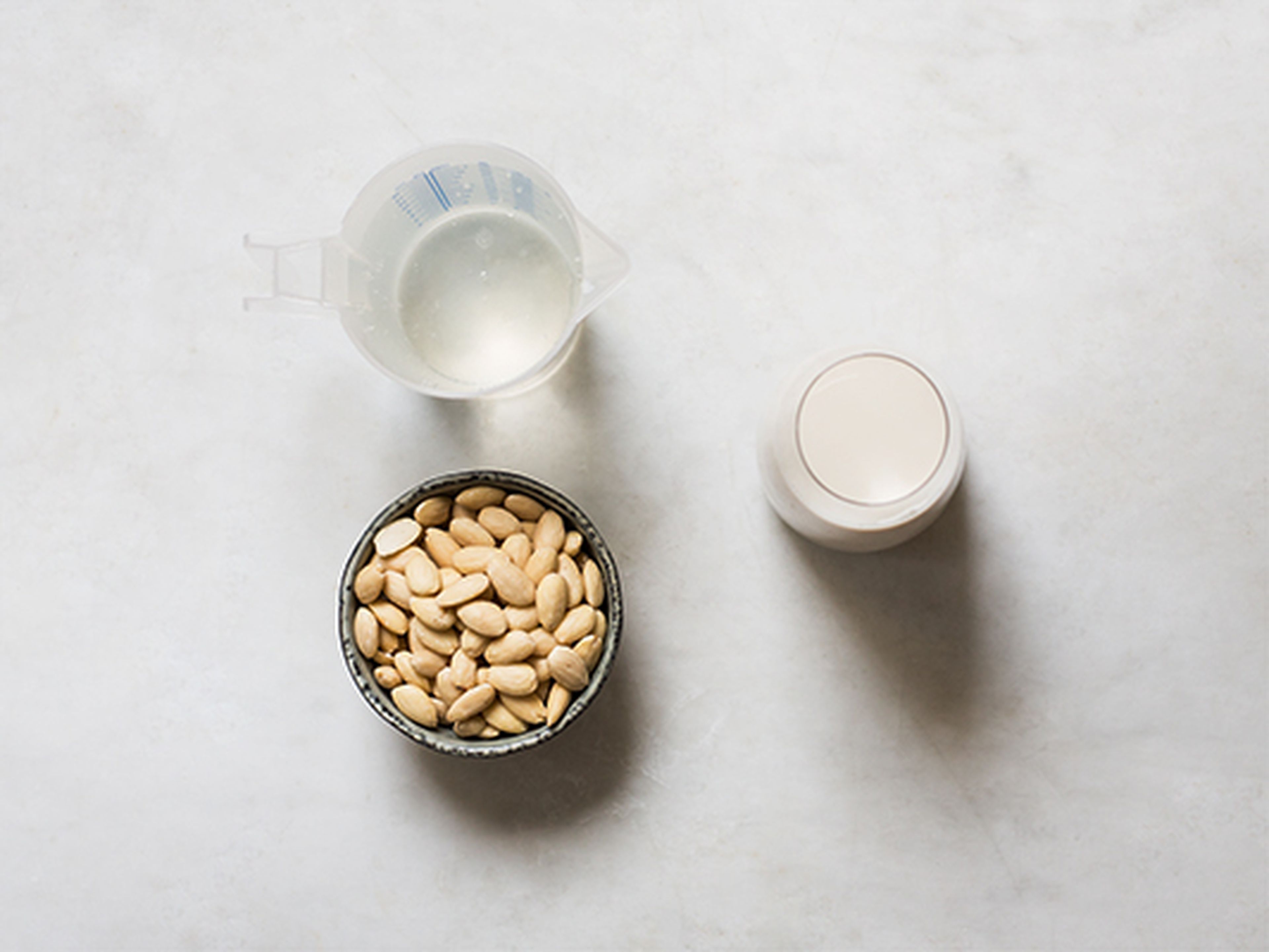 homemade-almond-milk