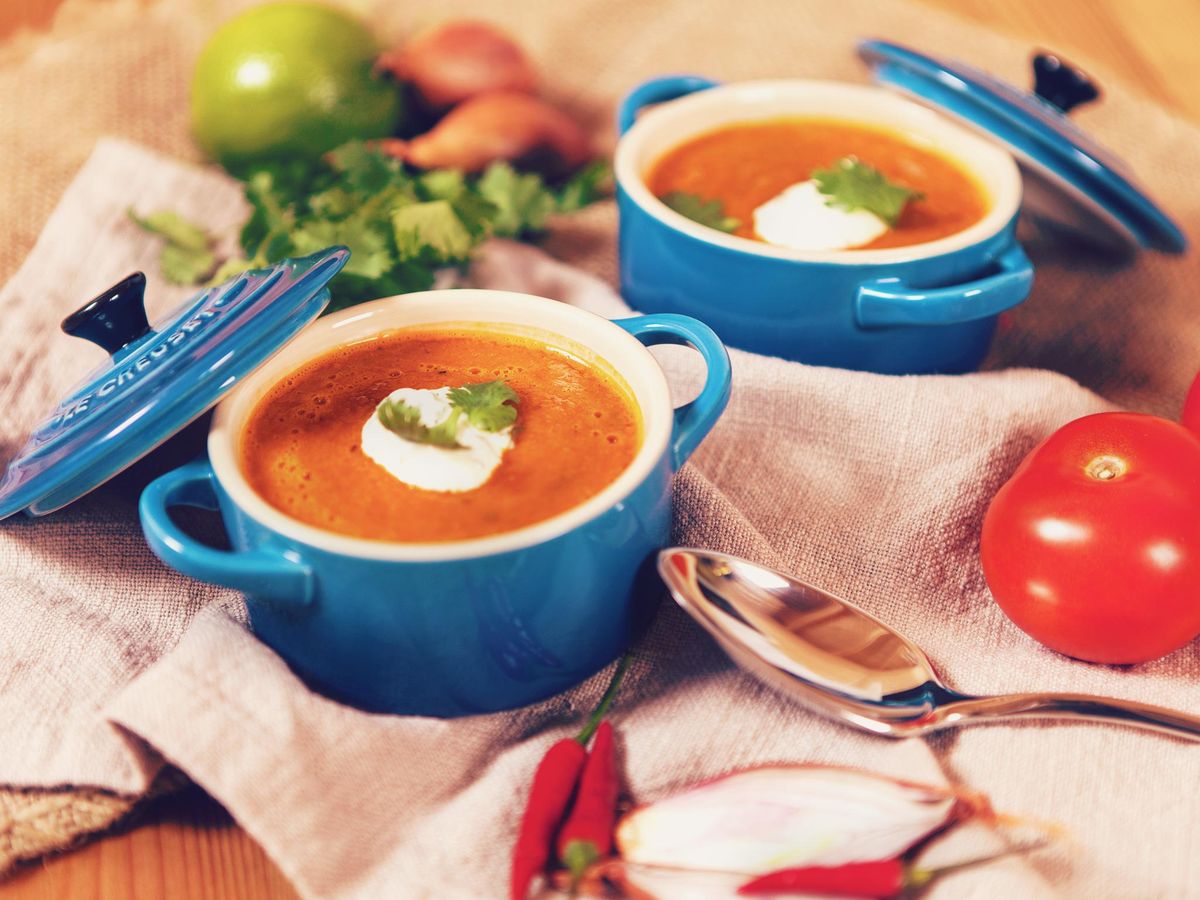 Roasted tomato soup with cilantro crema | Recipe | Kitchen Stories