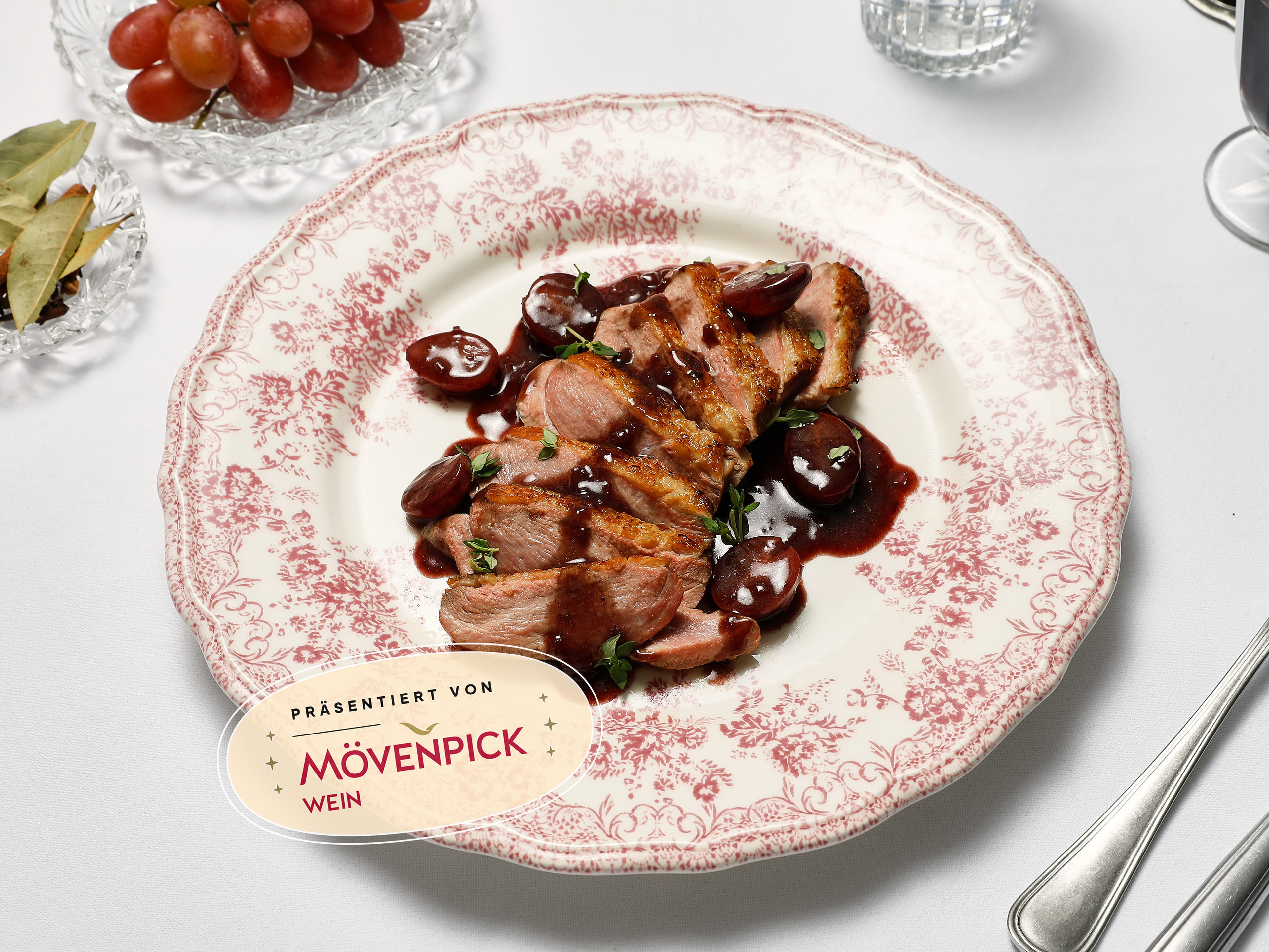 Foolproof crispy duck breast with red wine sauce