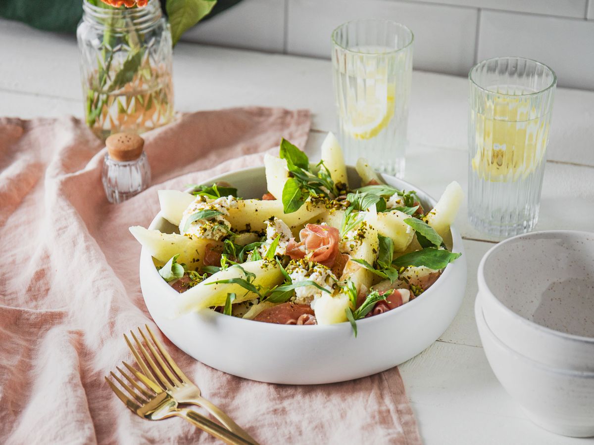 Prosciutto e melone salad | Recipe | Kitchen Stories