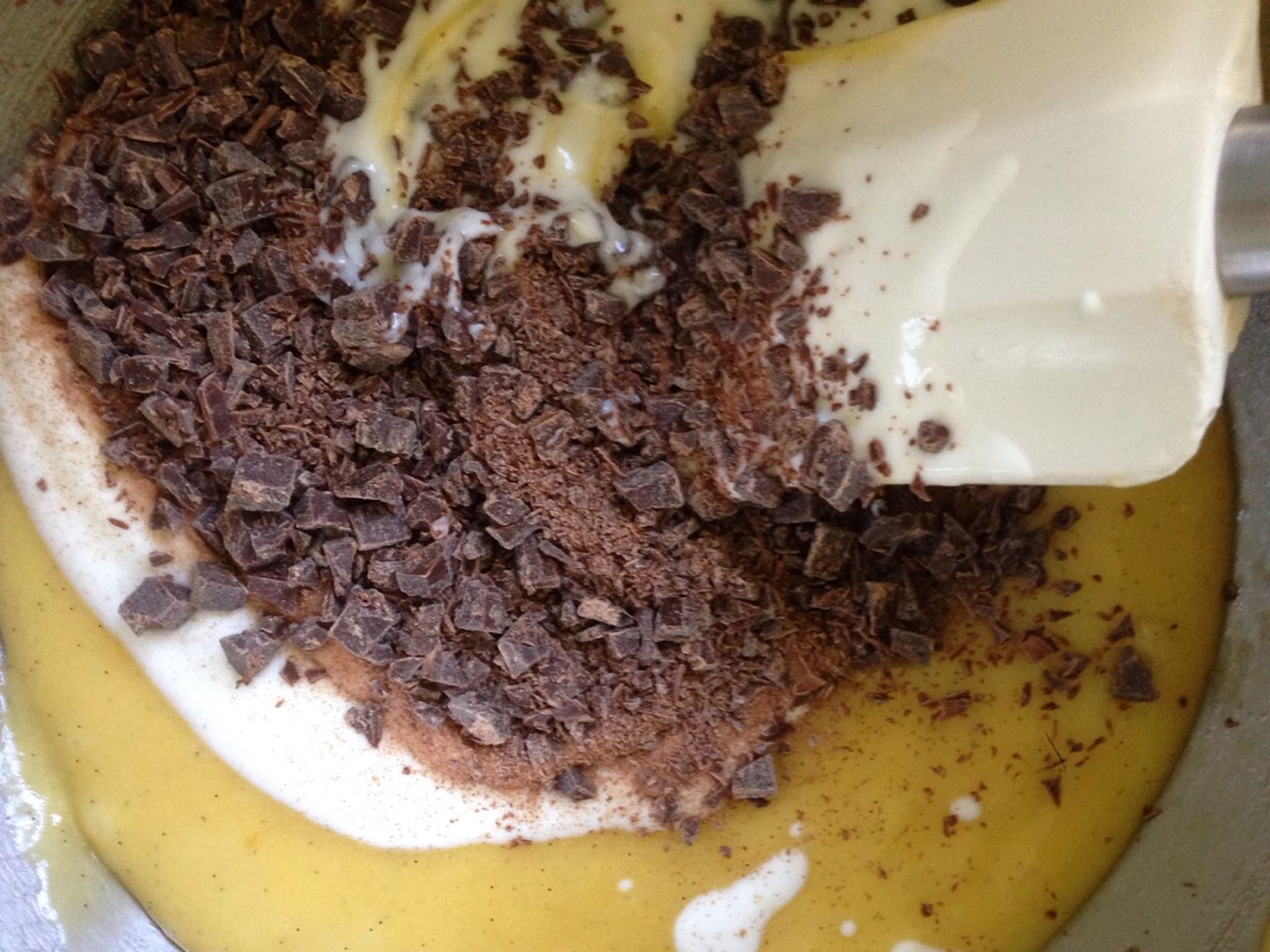 Stracciatella Gugelhupf-Küchlein | Rezept | Kitchen Stories