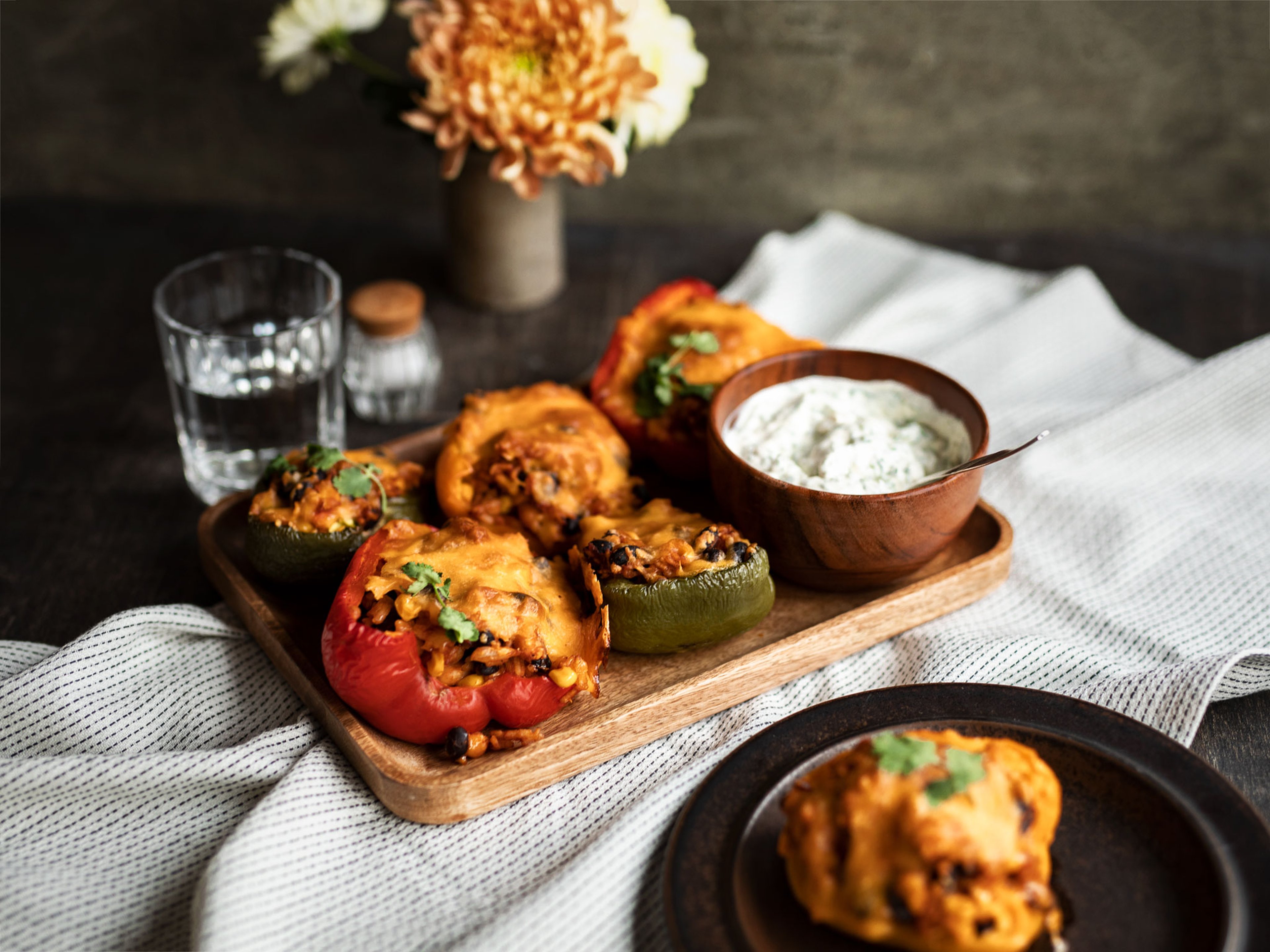 Paprikaschoten mit Tex-Mex-Füllung