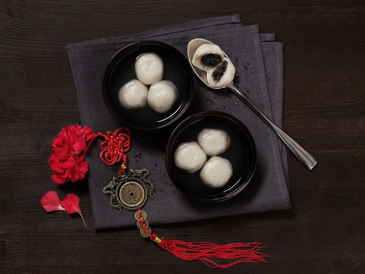 Sweet rice balls with black sesame | Recipe | Kitchen Stories