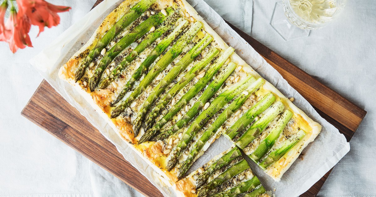 Green asparagus tart | Recipe | Kitchen Stories