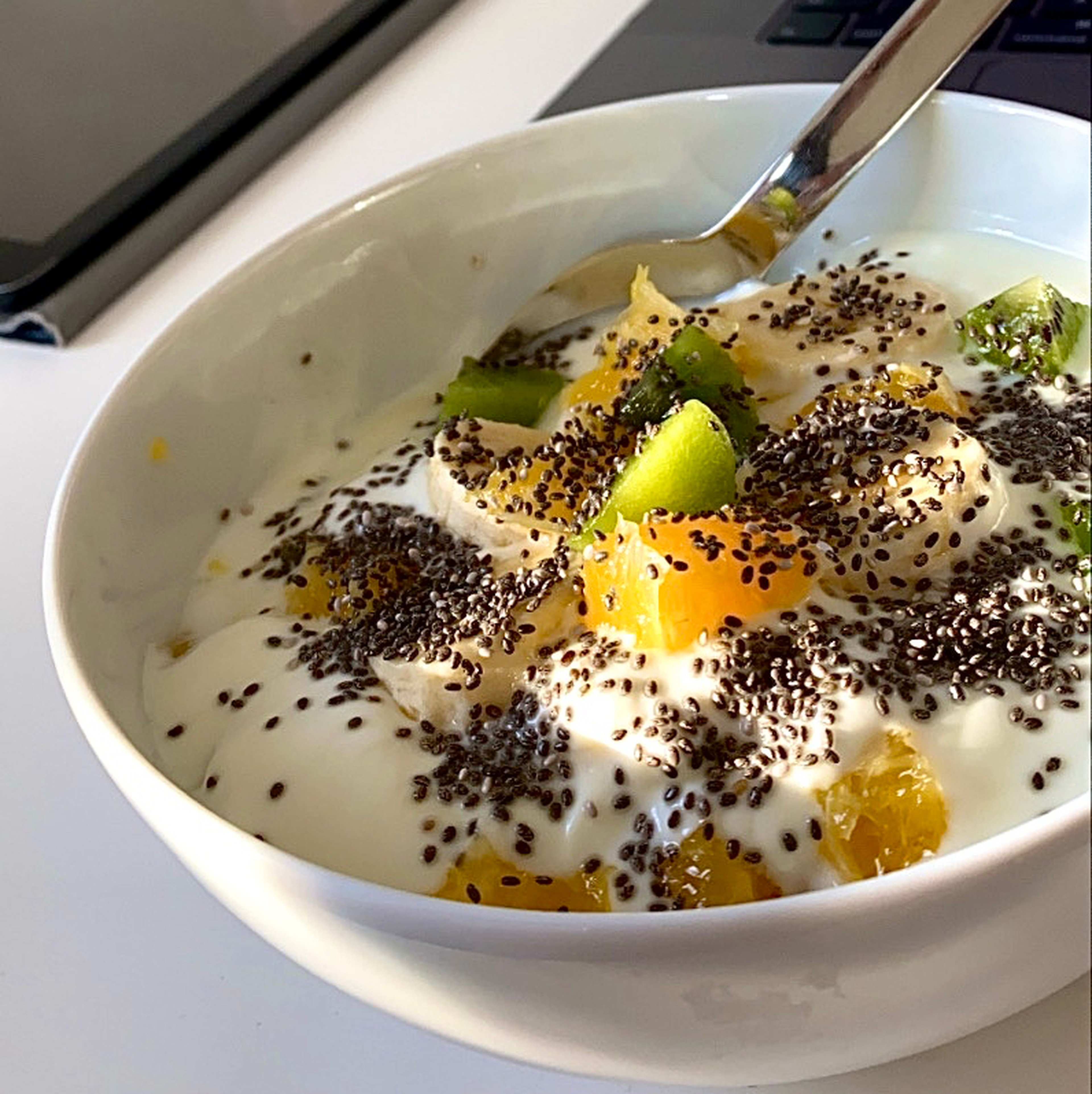 Obstsalat mit Kokosjoghurt