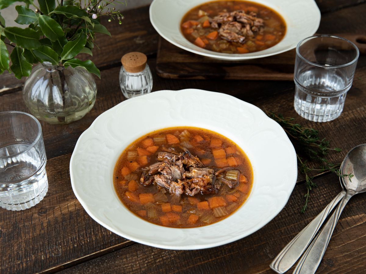 Slow braised oxtail soup | Recipe | Kitchen Stories