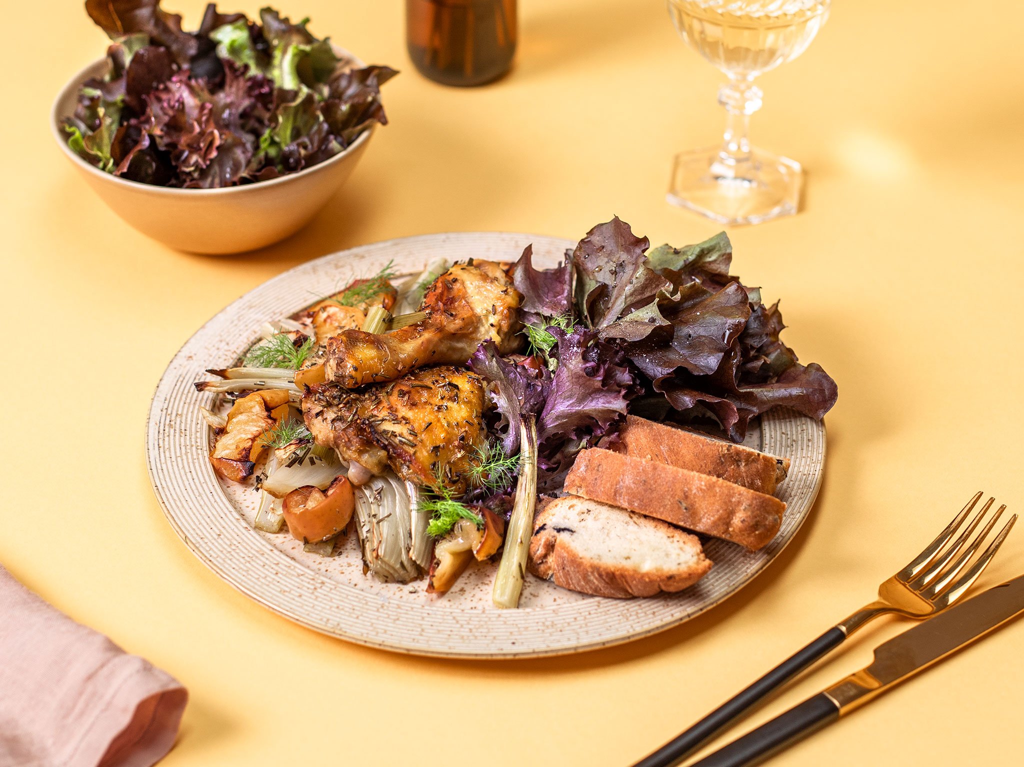 Geschmortes Hähnchen mit Fenchel und Apfel | Rezept | Kitchen Stories