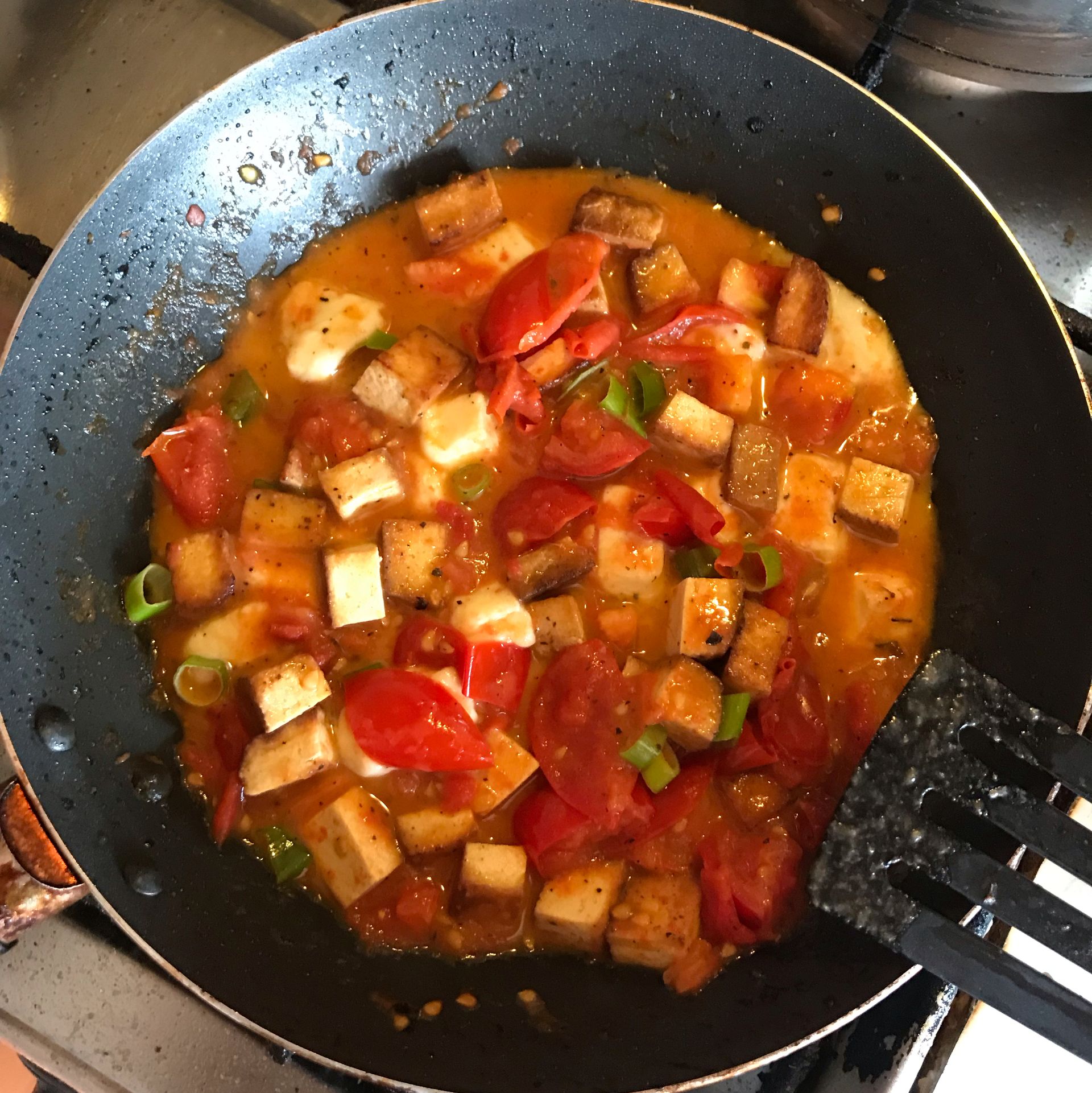 Gnocchi with tofu and tomatoes
