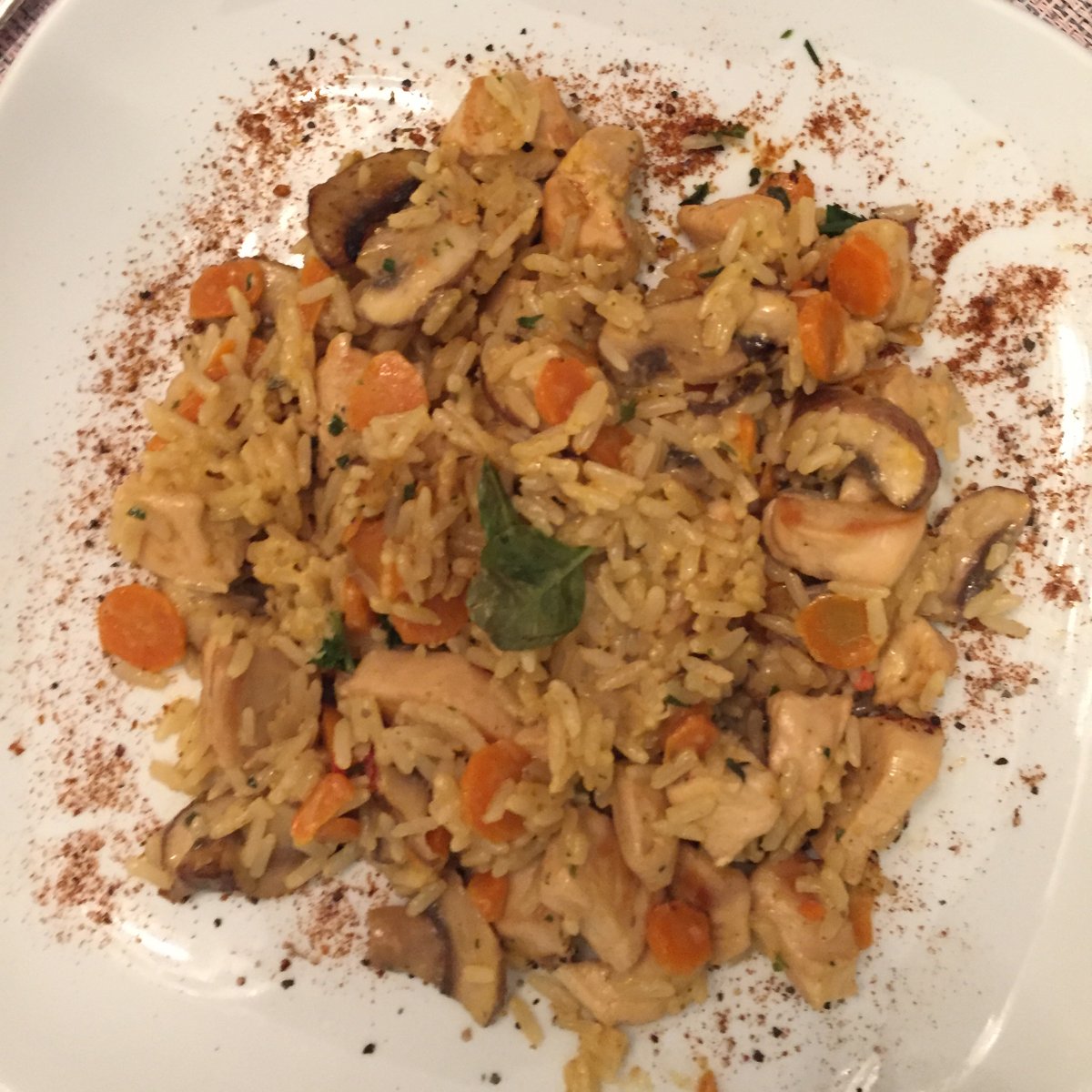 gesunde soße zu reis und hähnchen