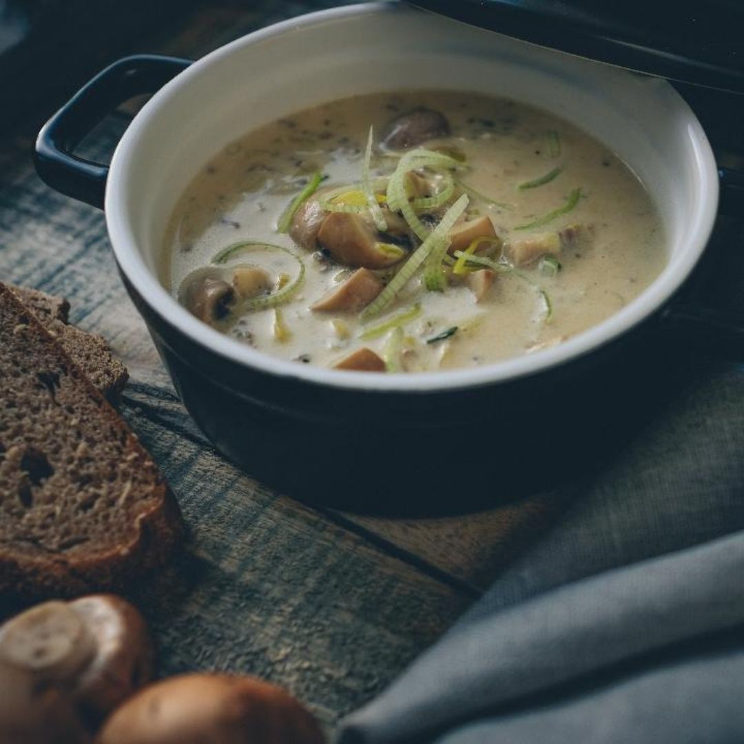 Käse-Lauch-Suppe mit frischen Champignons