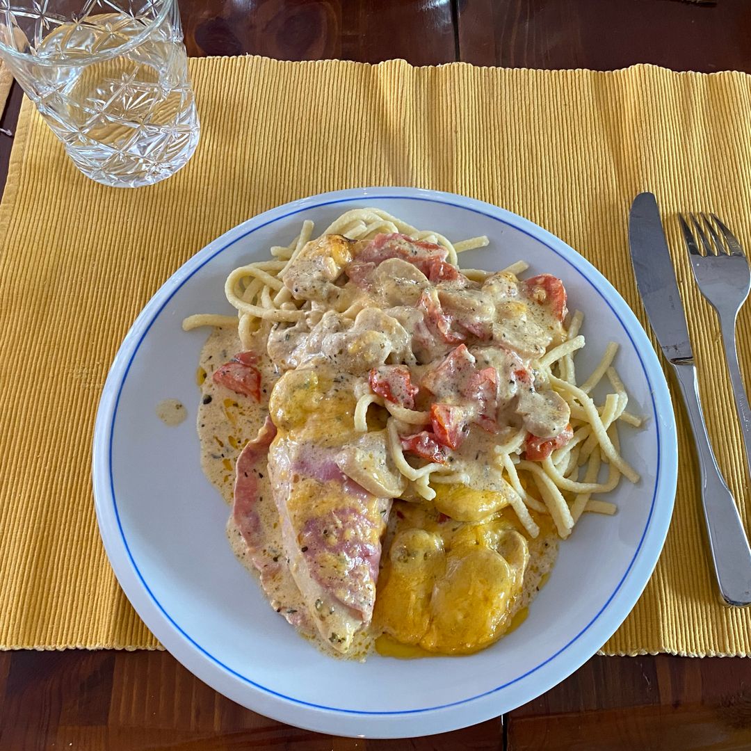 Schinken-Hähnchen in Bresso-Sauce