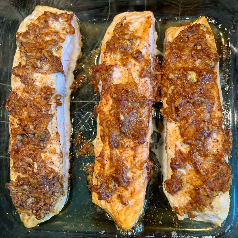 Spicy baked salmon