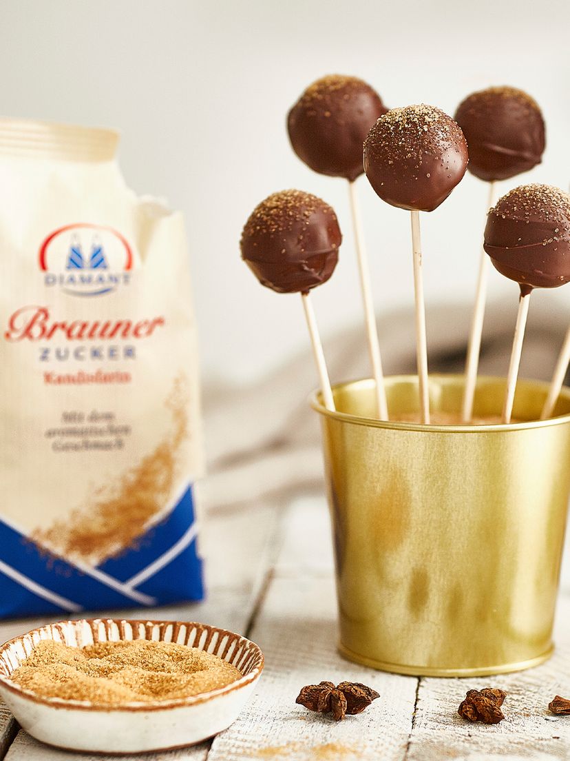 Advents-Cake-Pops mit Lebkuchen und Dominosteinen