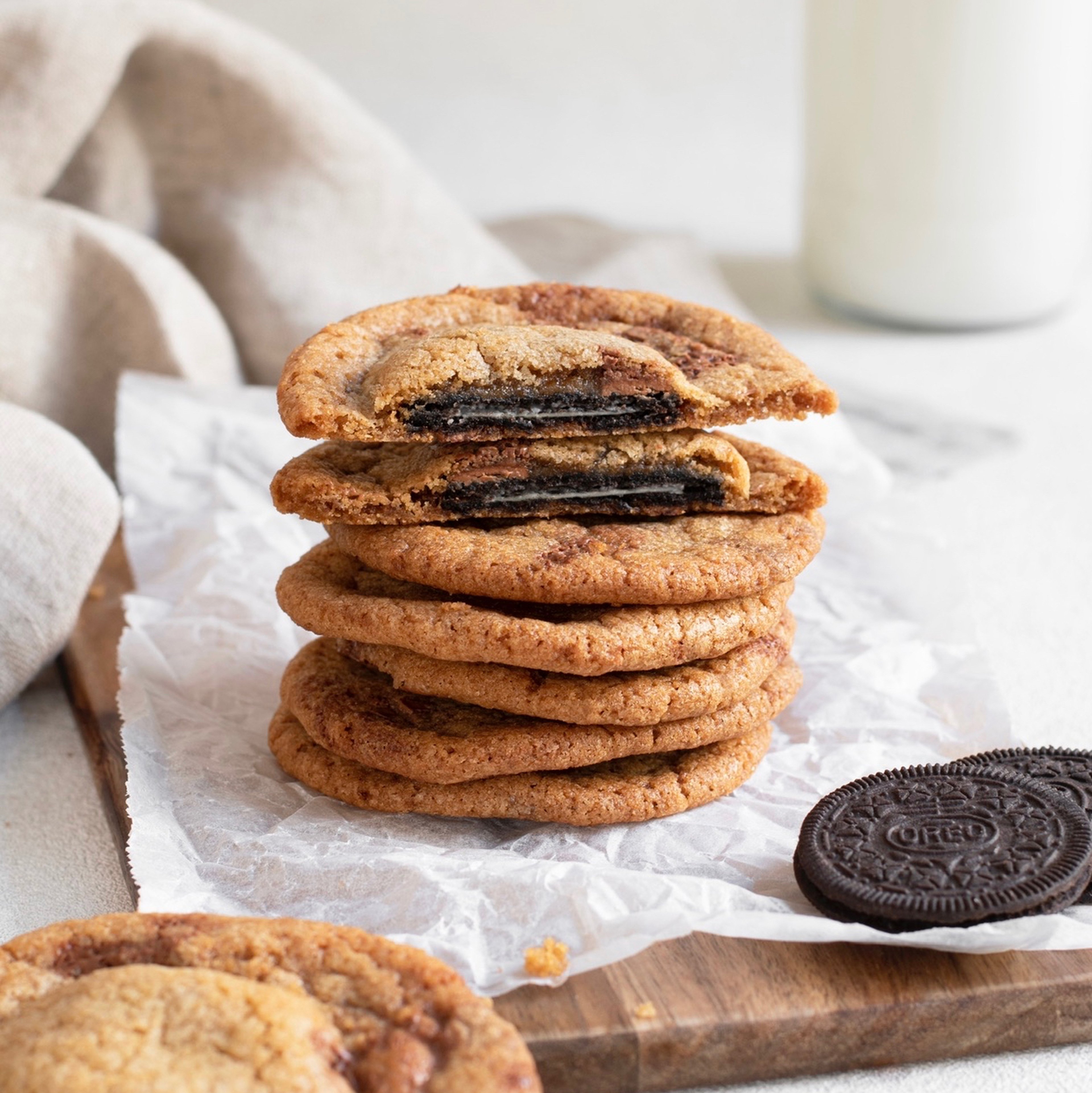 Mit Oreos gefüllte Kekse