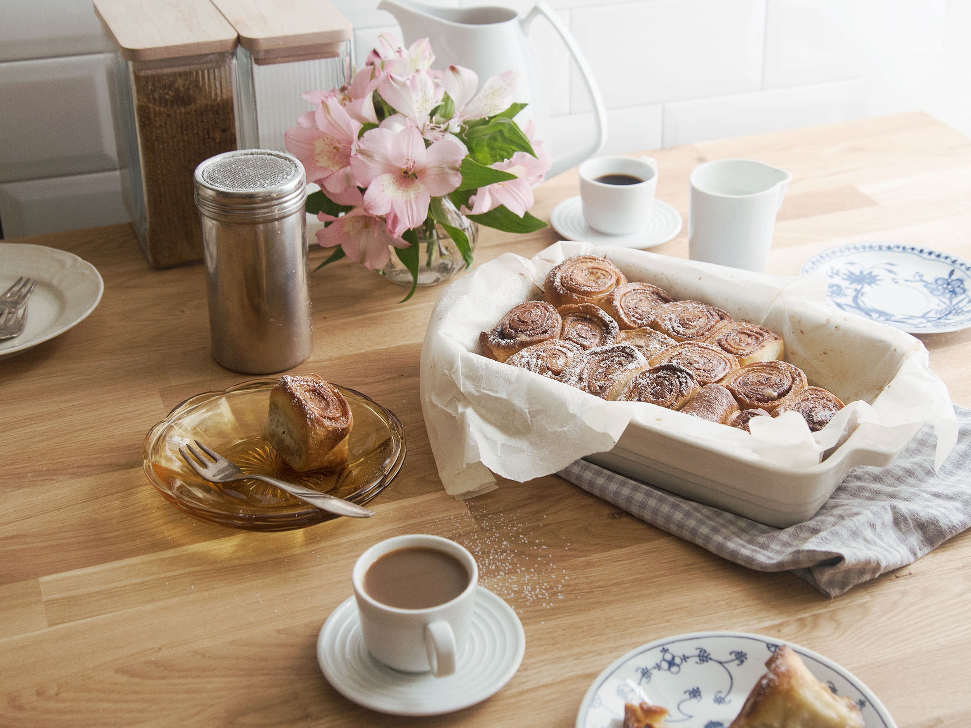 Ausschlafen und Brunch vorbereiten - So geht's!