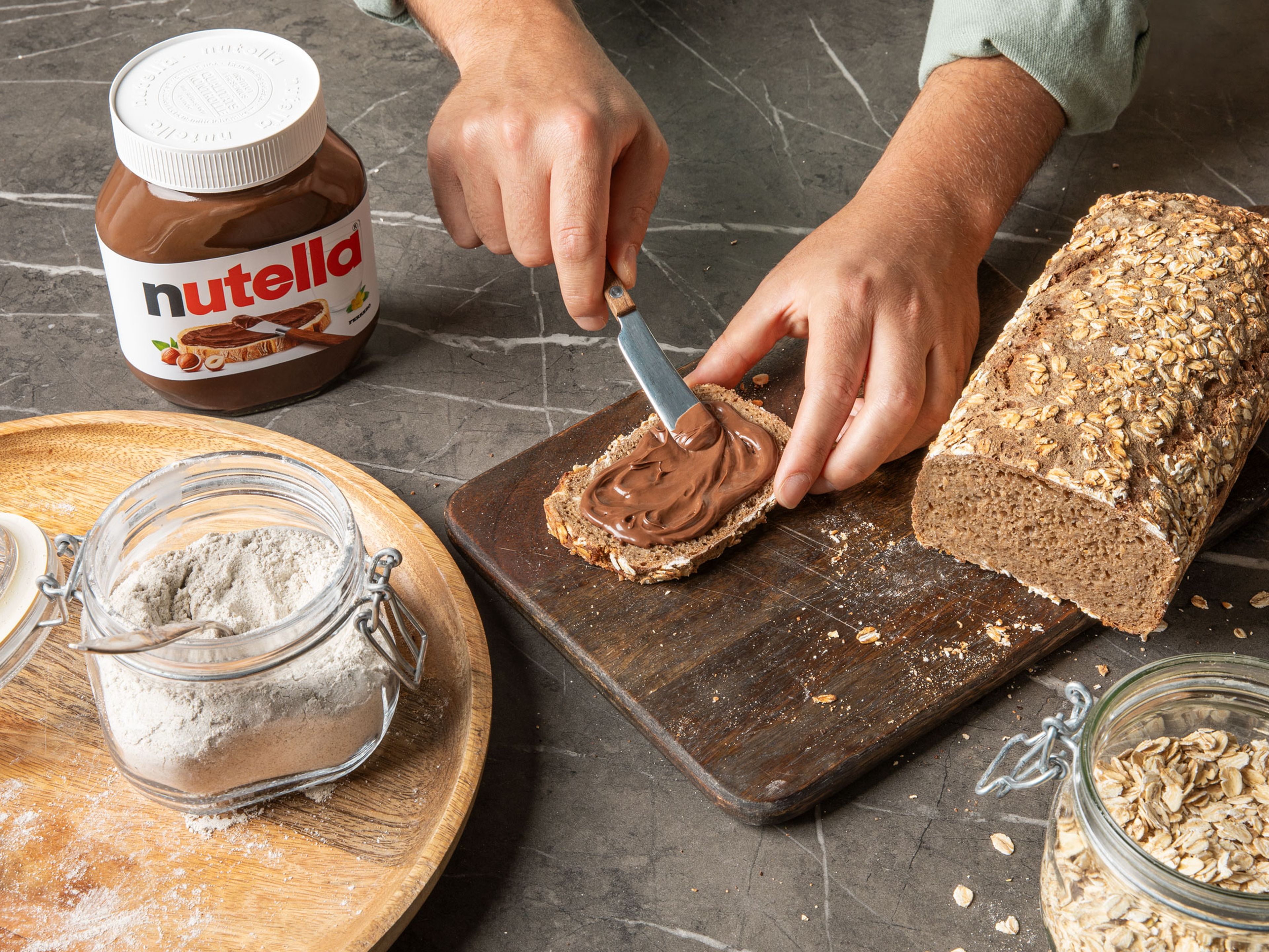 Slice the bread and spread with 15 g of nutella® per serving.