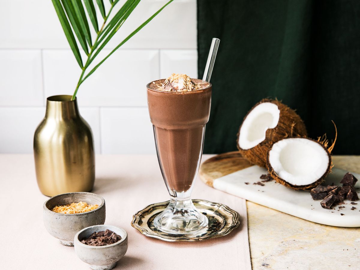 Dark chocolate and coconut milkshake | Recipe | Kitchen Stories