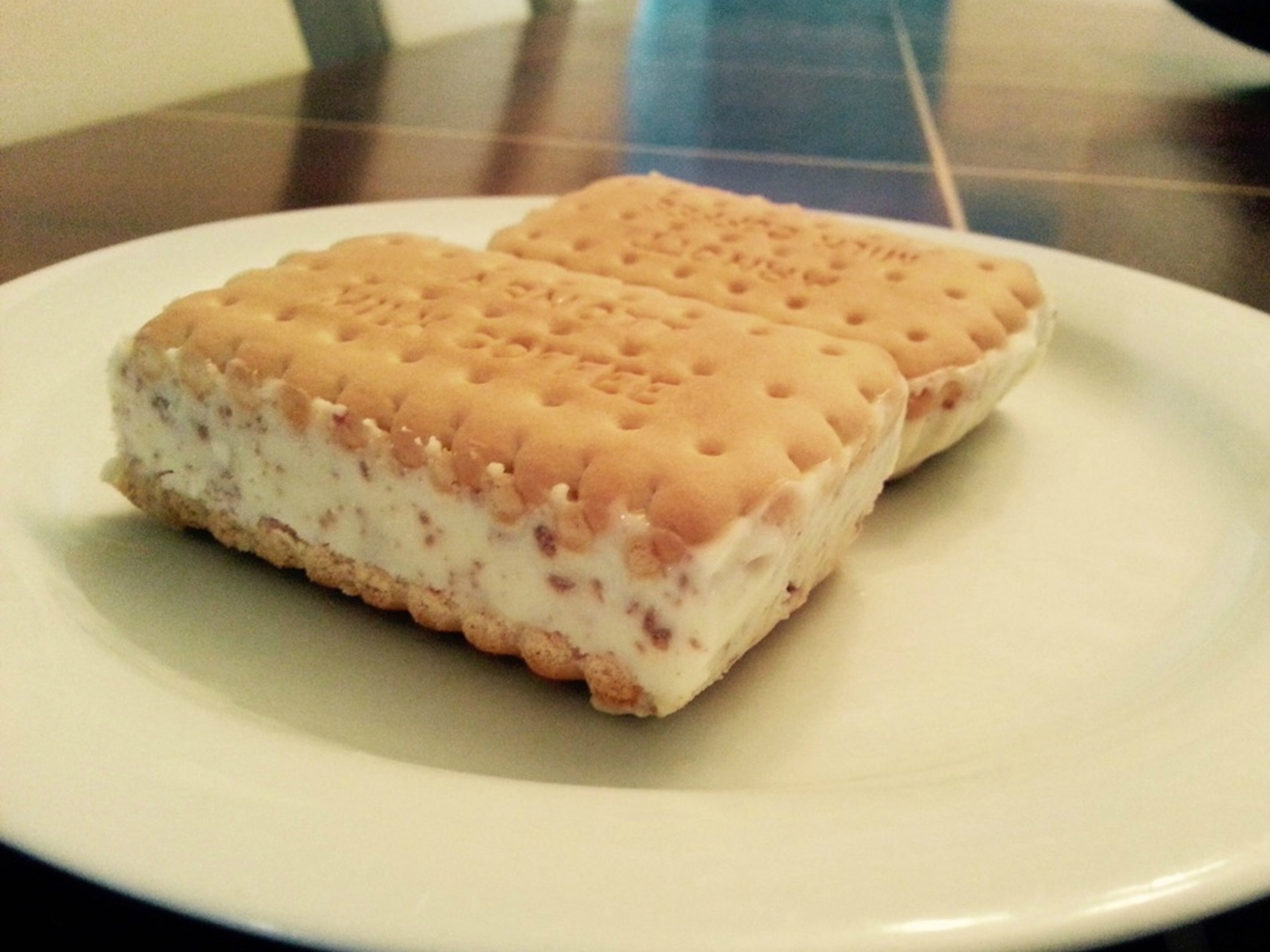 Stracciatella-Eiscreme-Sandwich