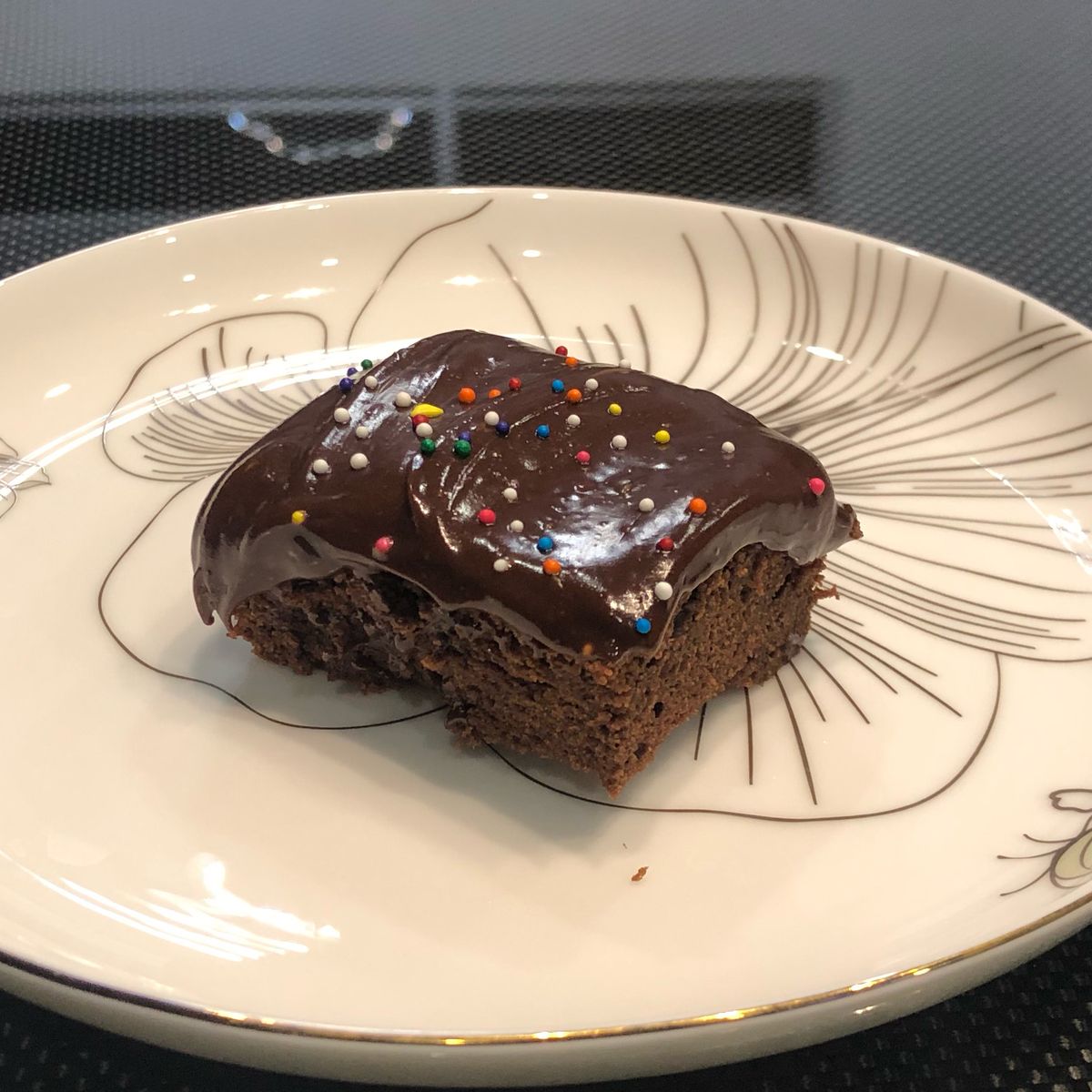 Chocolate blondie with chocolate ganache | Recipe | Kitchen Stories