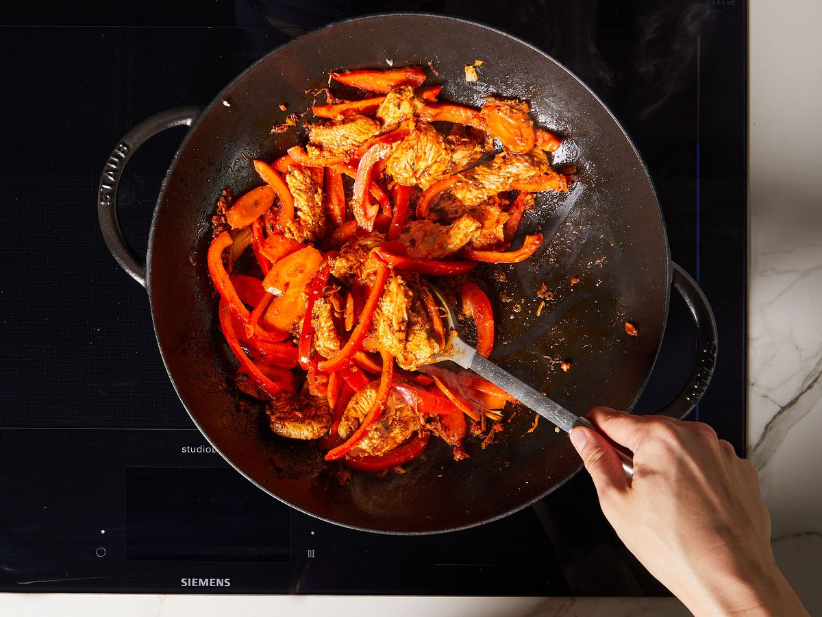 Putencurry mit buntem Gemüse und Zitronengras | Rezept | Kitchen Stories