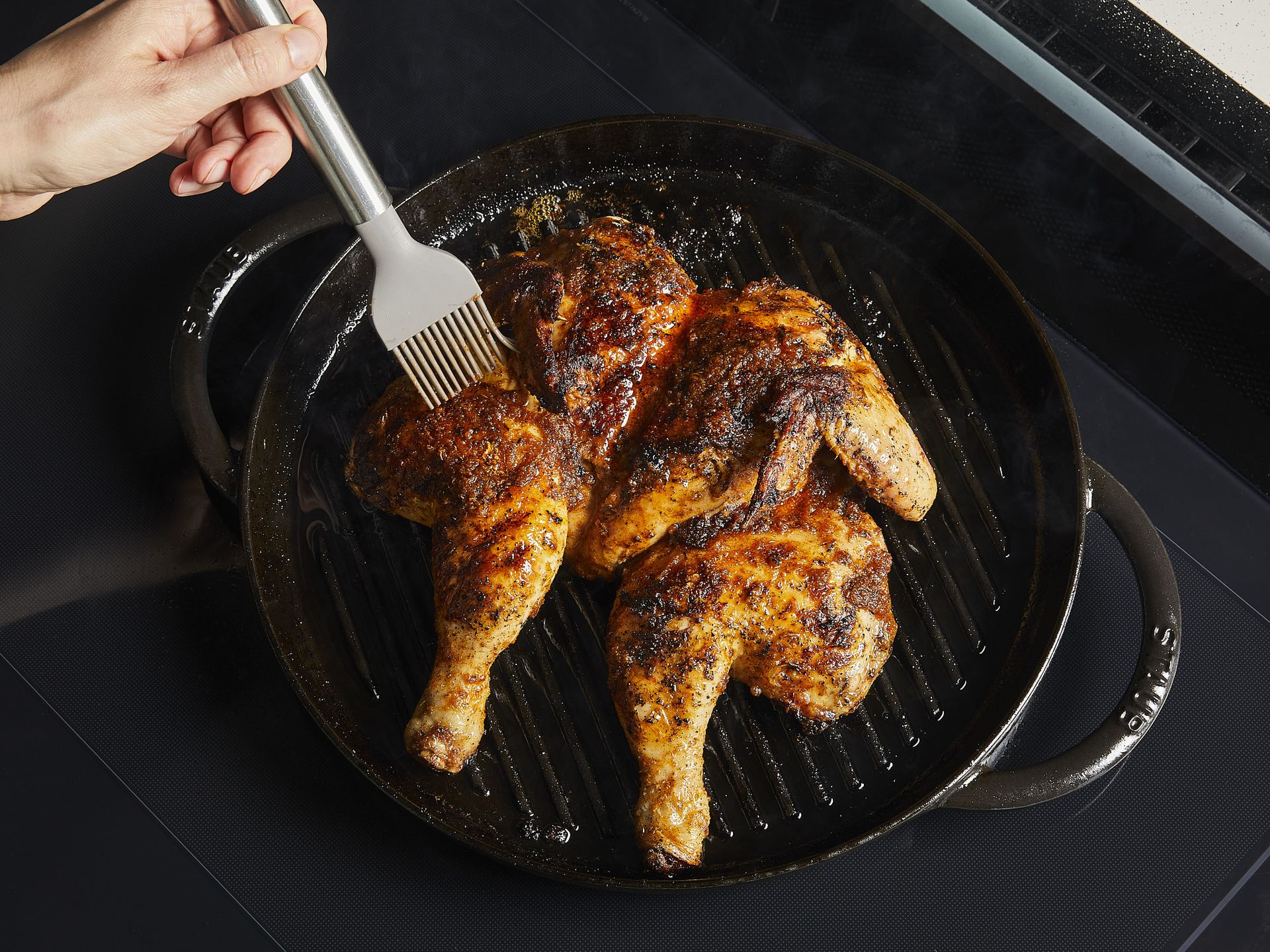 Grillhähnchen (Platthuhn mit Knoblauch-Paprika-Marinade) | Rezept ...