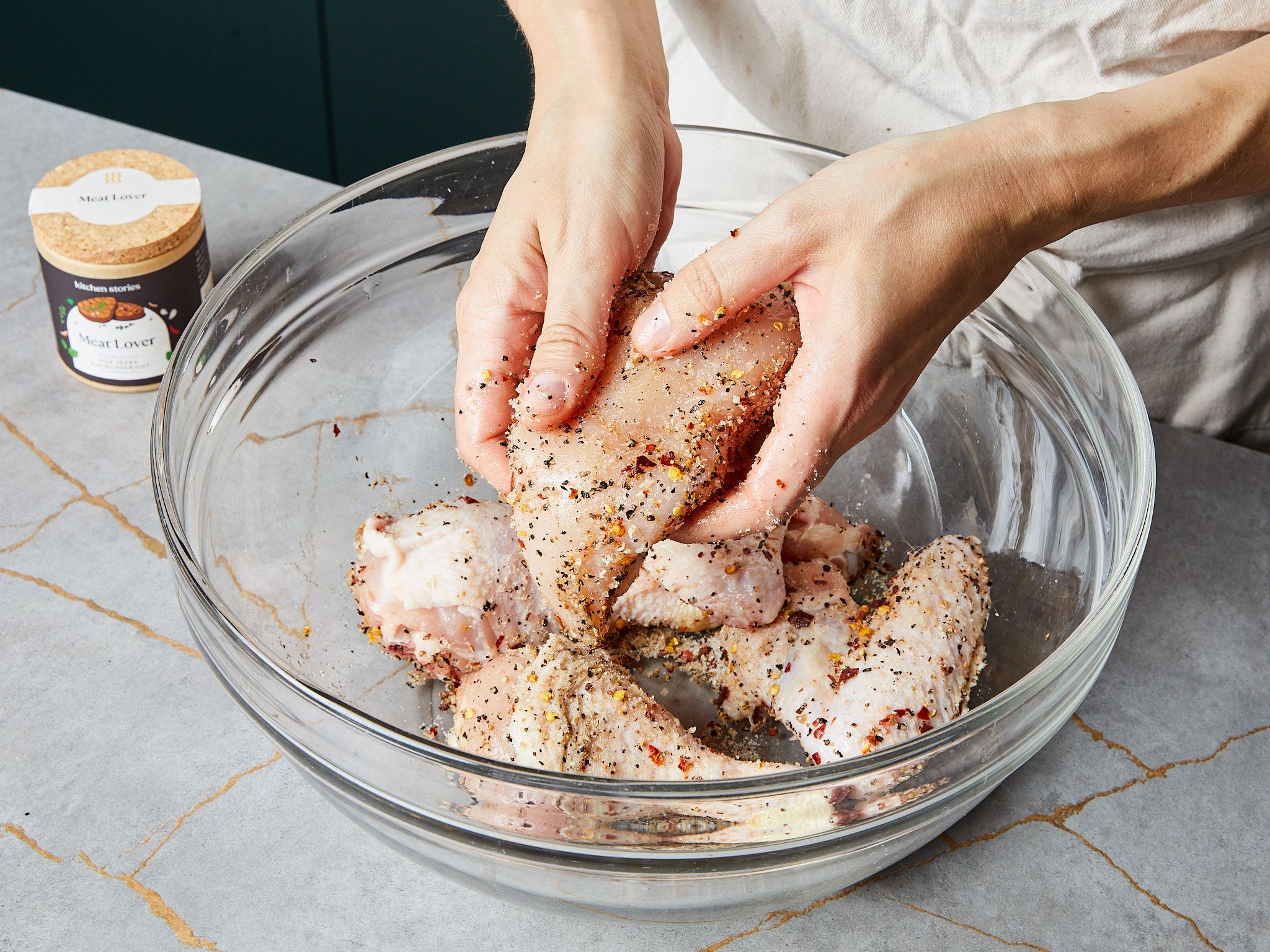 Gegrilltes Hähnchen mit fruchtig-scharfer Glasur | Rezept | Kitchen Stories
