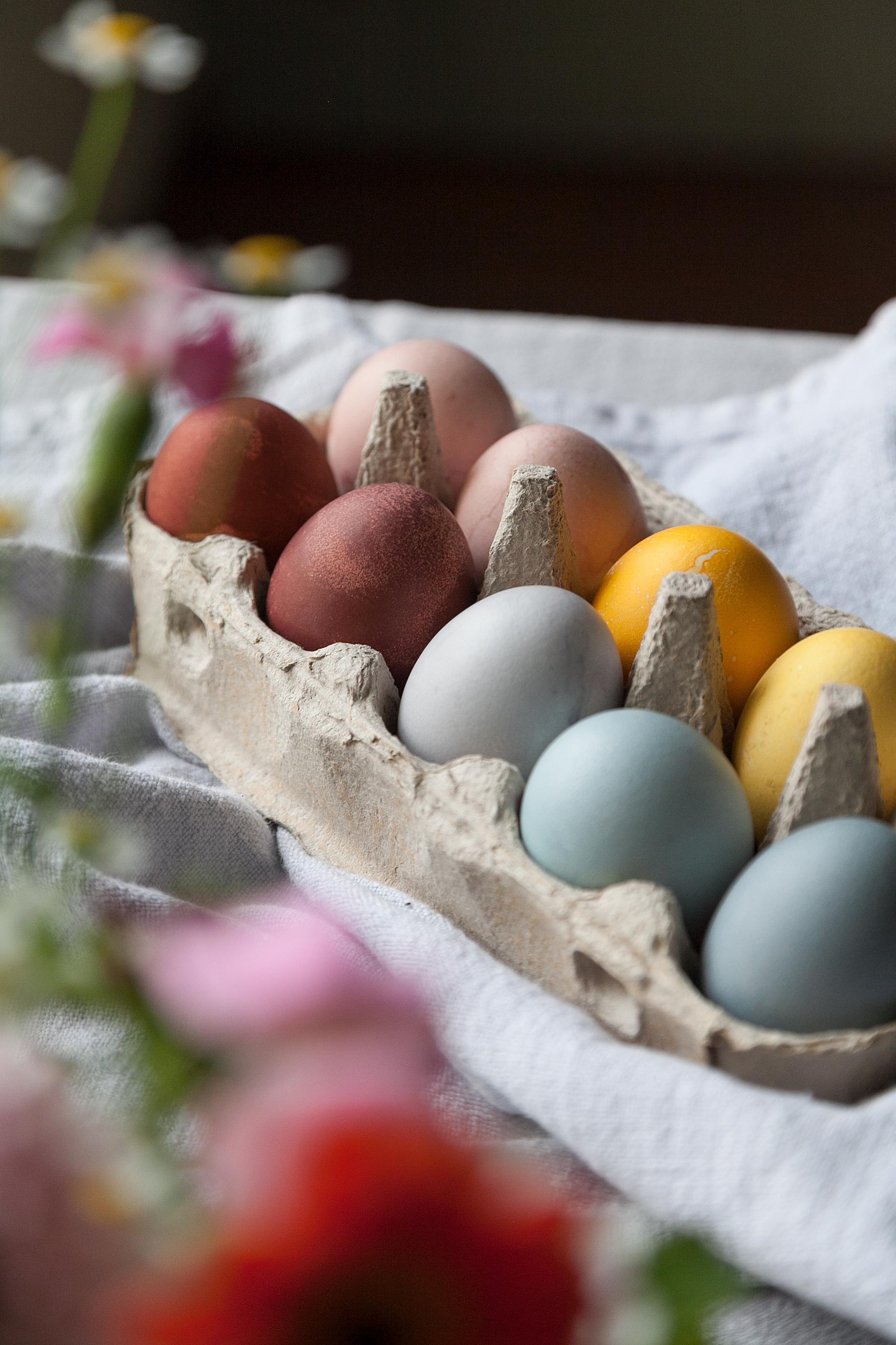 Easter egg hunt starts on the shelf: Pro tips for Easter eggs