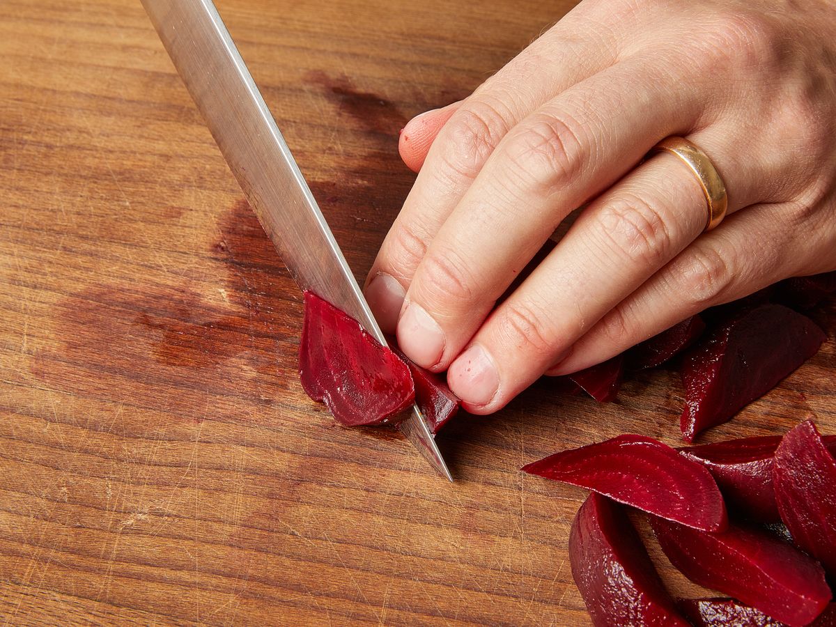 Lachs in Backpapier mit Rote-Bete-Salat | Rezept | Kitchen Stories