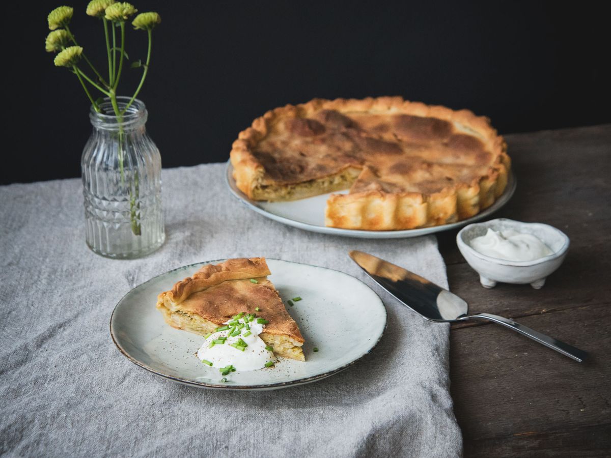 Savoy cabbage quiche | Recipe | Kitchen Stories