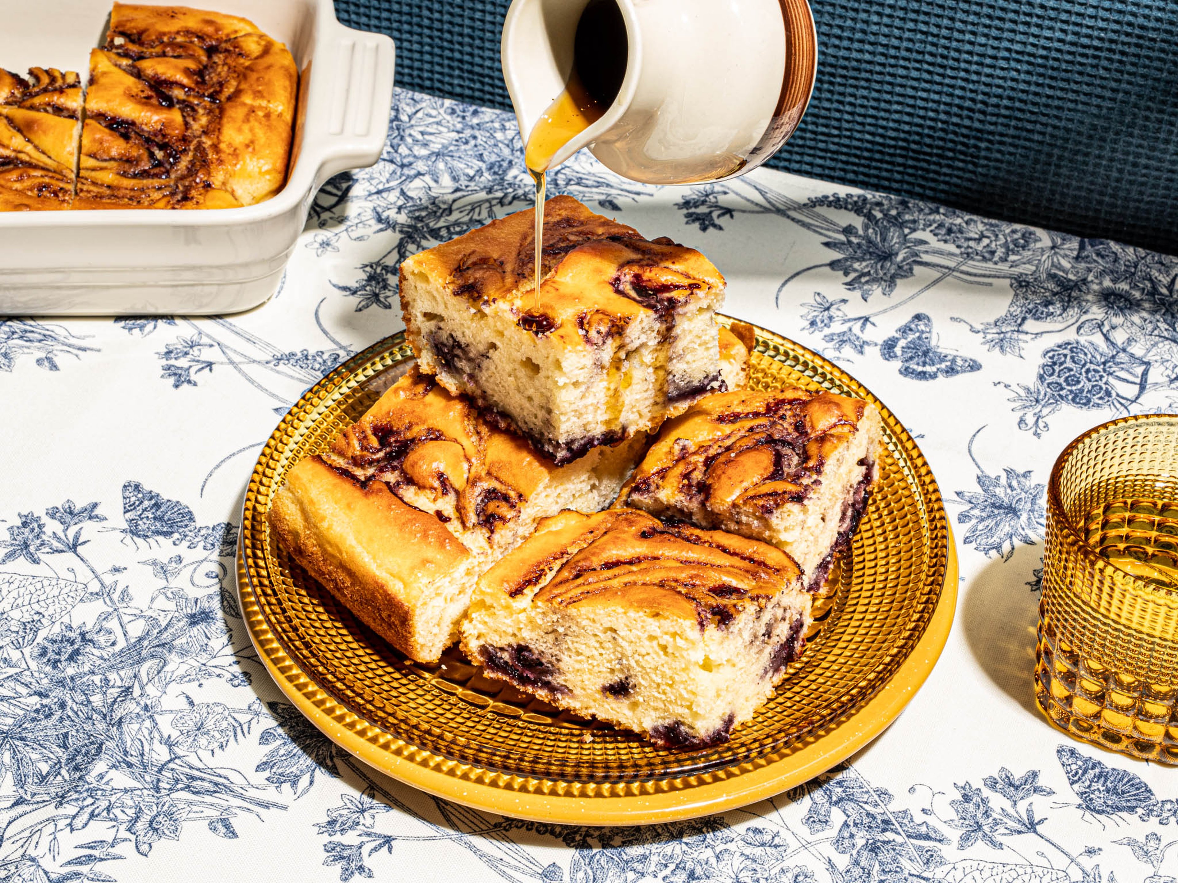 Pfannkuchen mit Marmelade und Zitrone aus dem Ofen