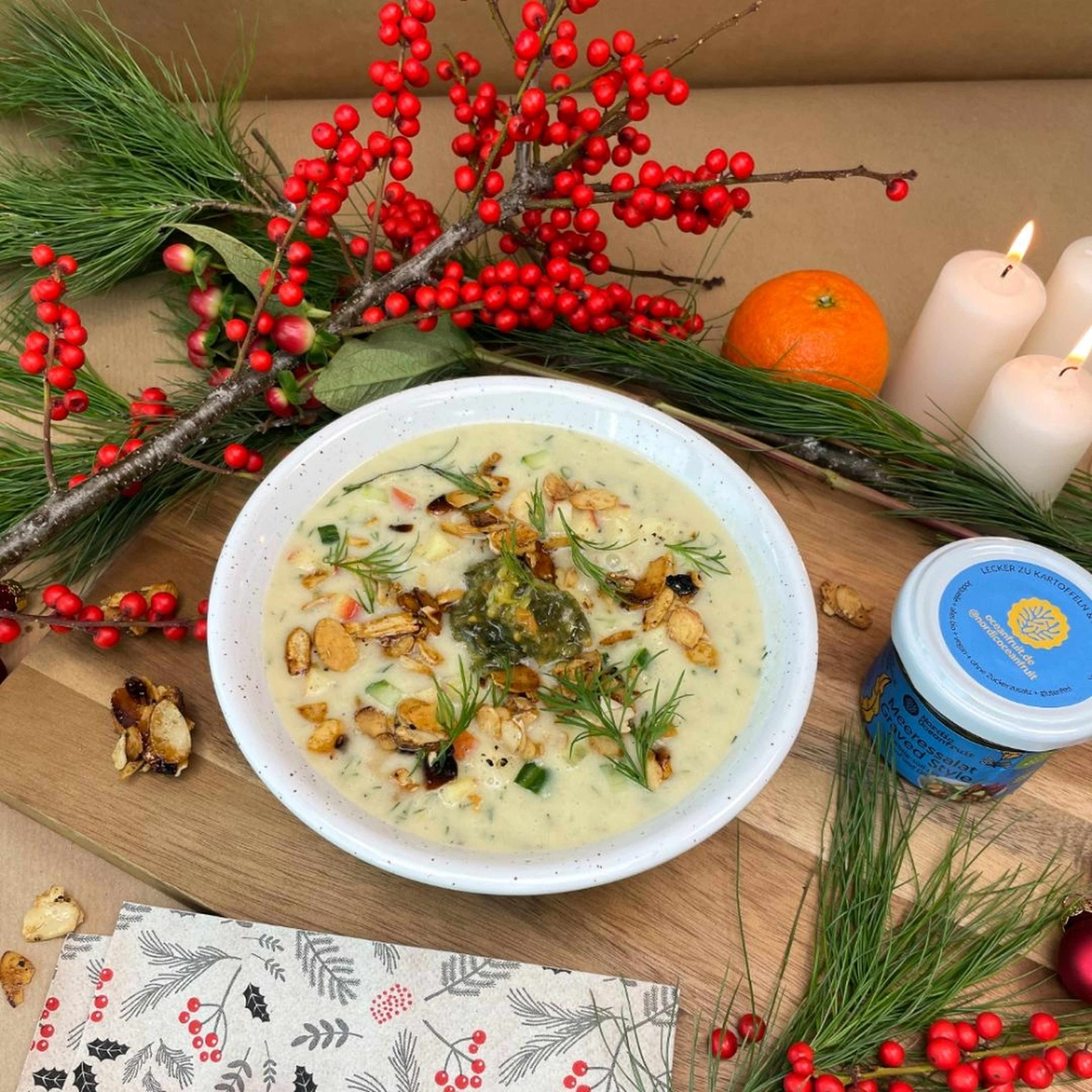 Winter soup with OCEANFRUIT Graved-Style seaweed salad