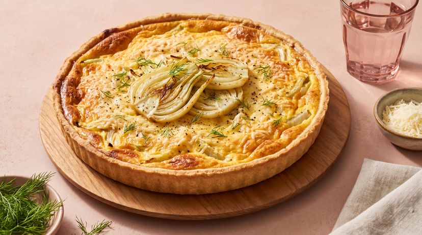 Cremige Fenchel-Quiche mit Parmesan und knusprigem Mürbeteig