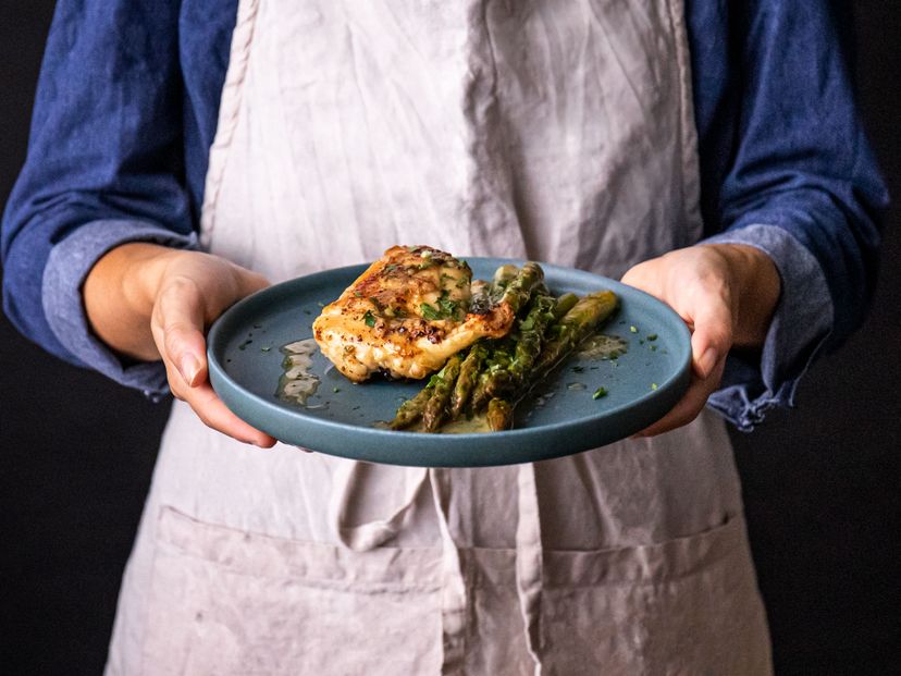 5-ingredient oven-baked chicken breasts with lemon-butter asparagus