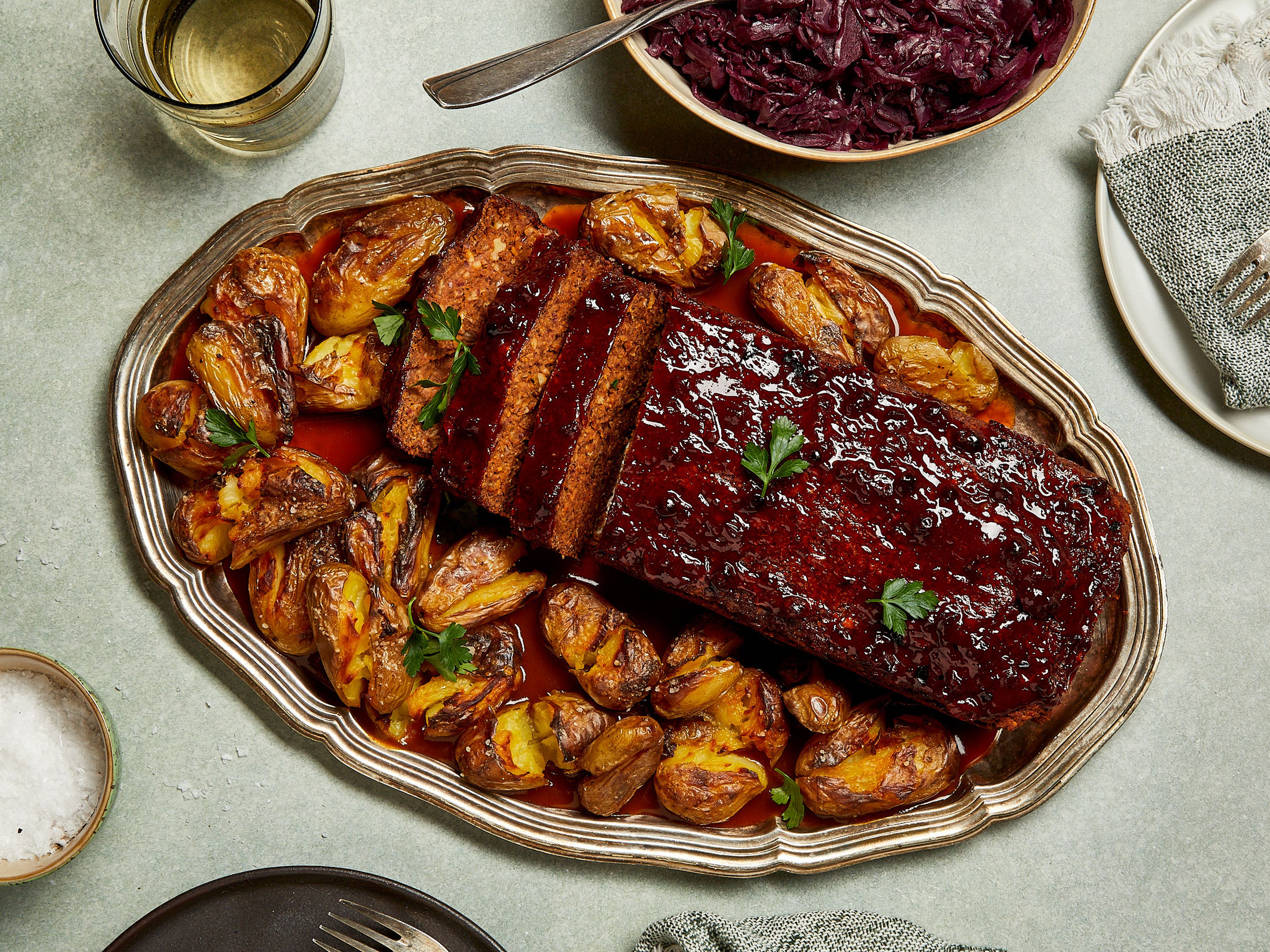 Vegan roast with cranberry glaze