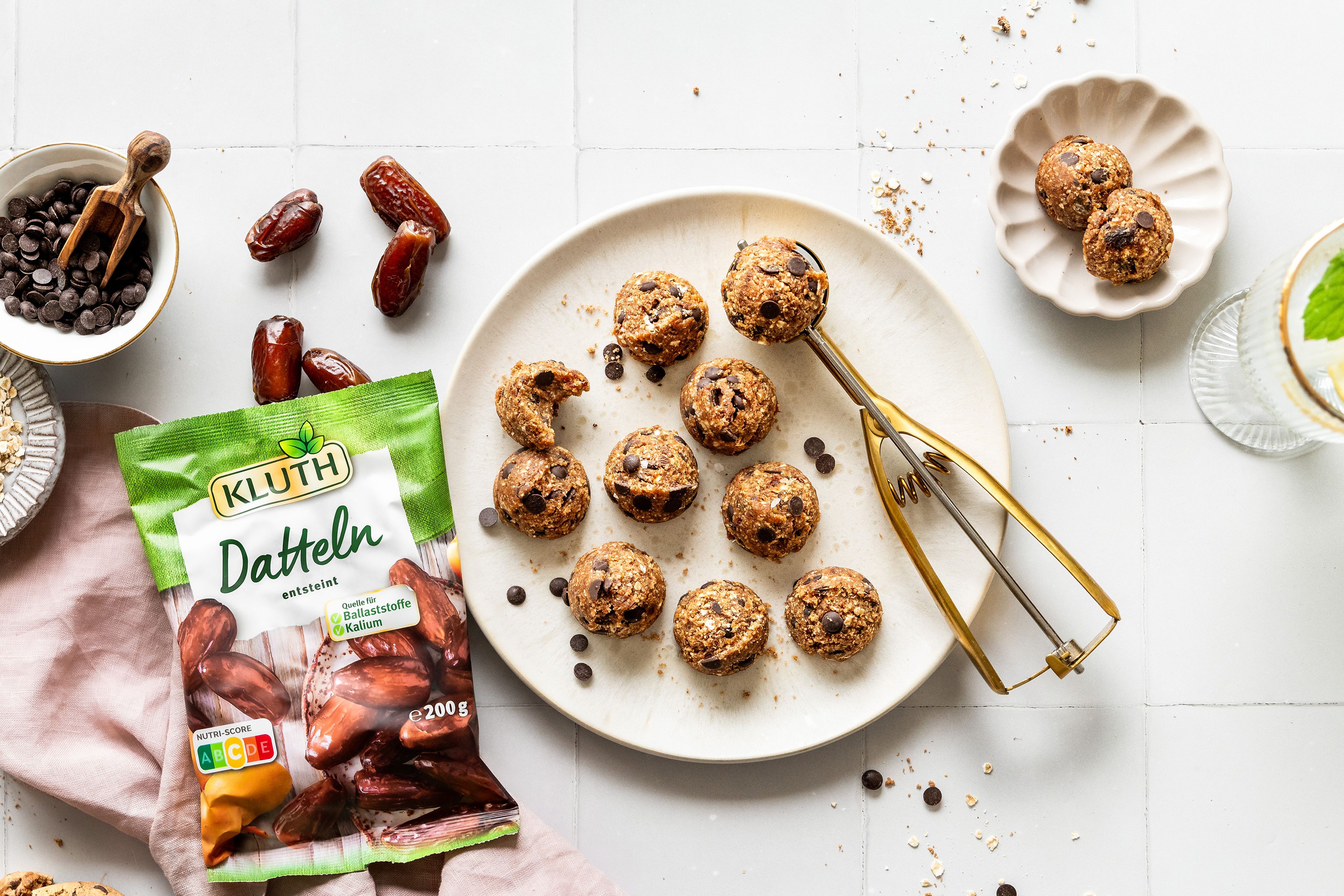 Frozen Cookie Dough Bites mit Datteln