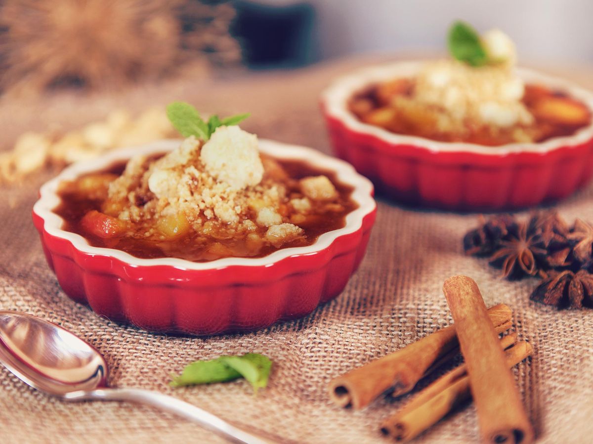 Peach crumble | Recipe | Kitchen Stories