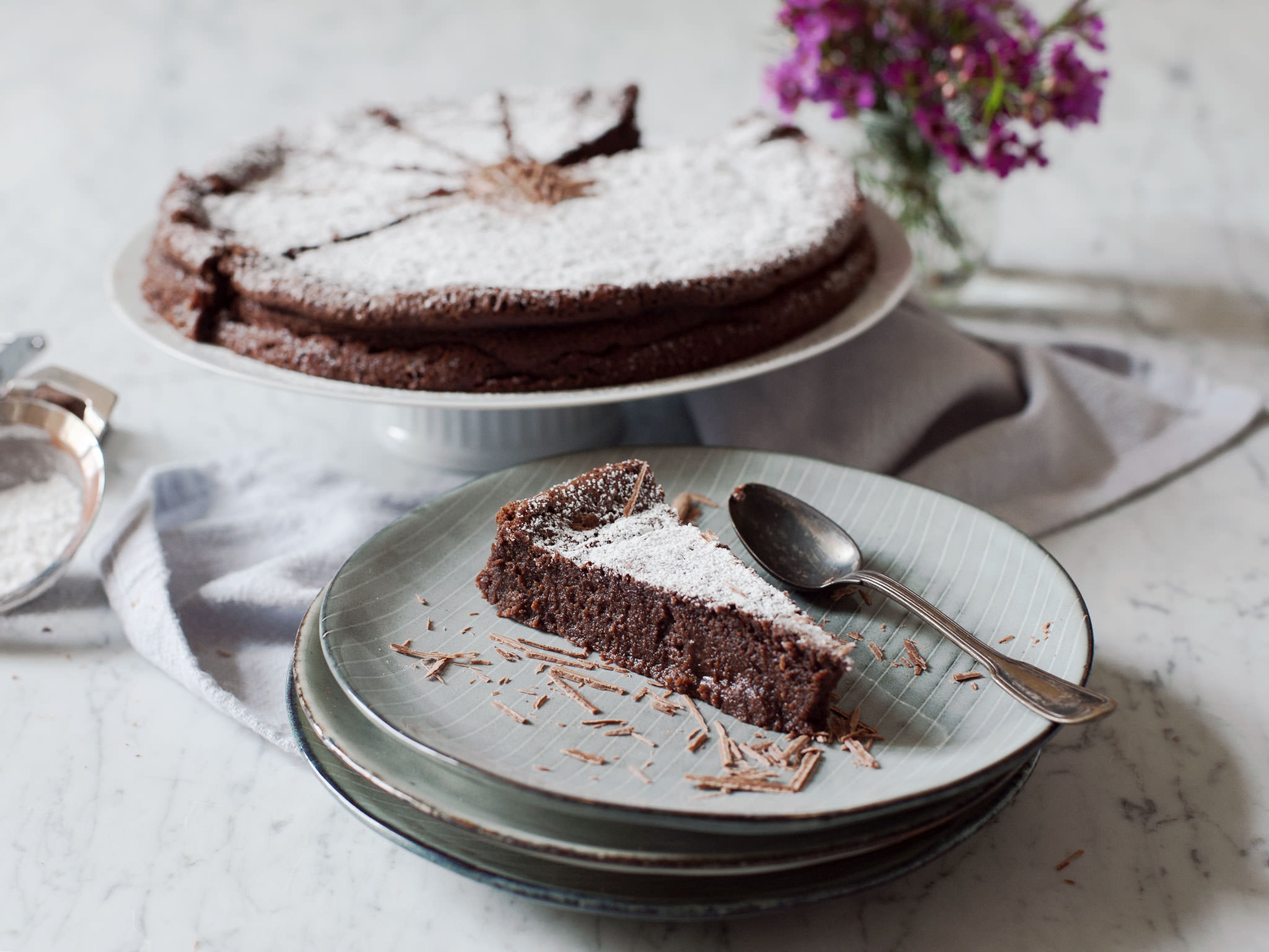 Flourless chocolate cake