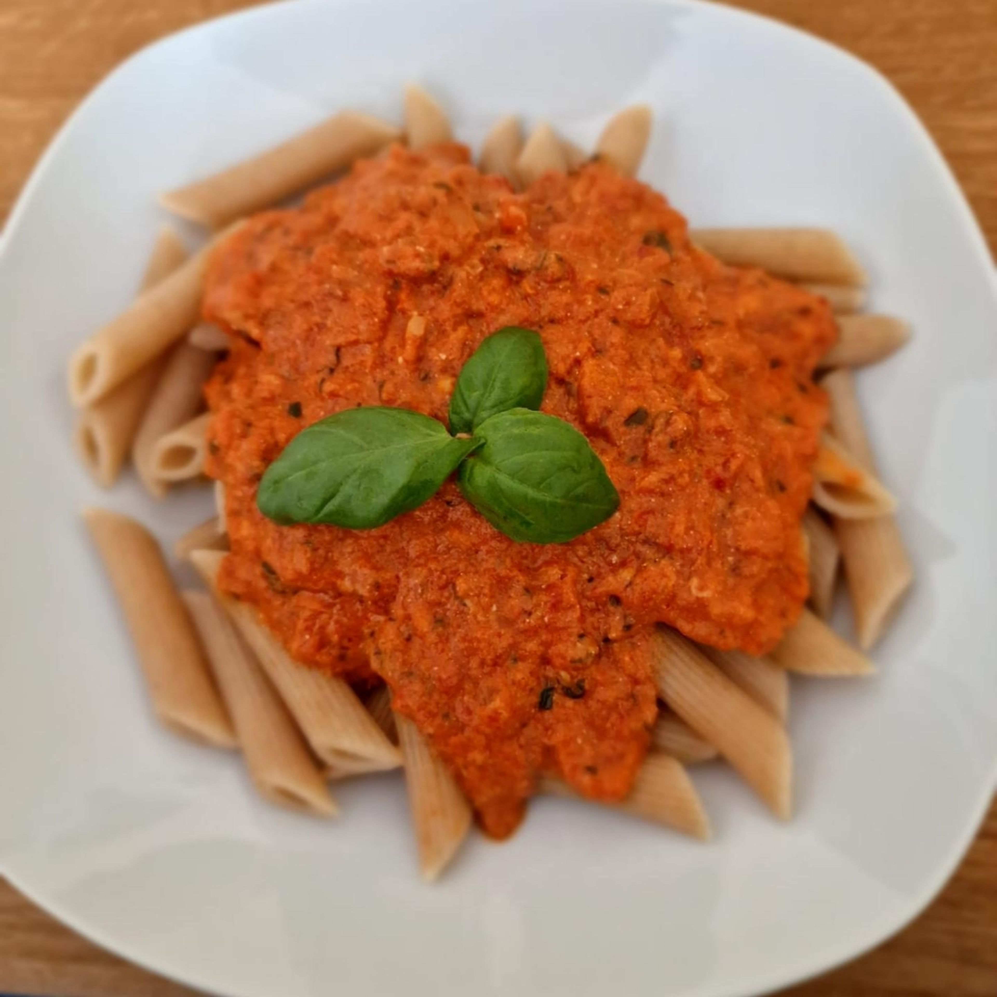 Cremige Tomatensoße mit Burrata