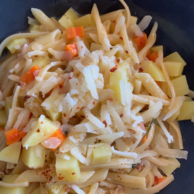 Pasta e Patate alla Napoletana (Nudeln mit Kartoffeln)