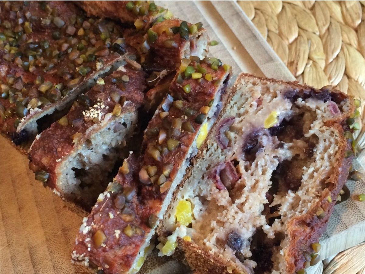 Blueberry-mango-date bread | Recipe | Kitchen Stories