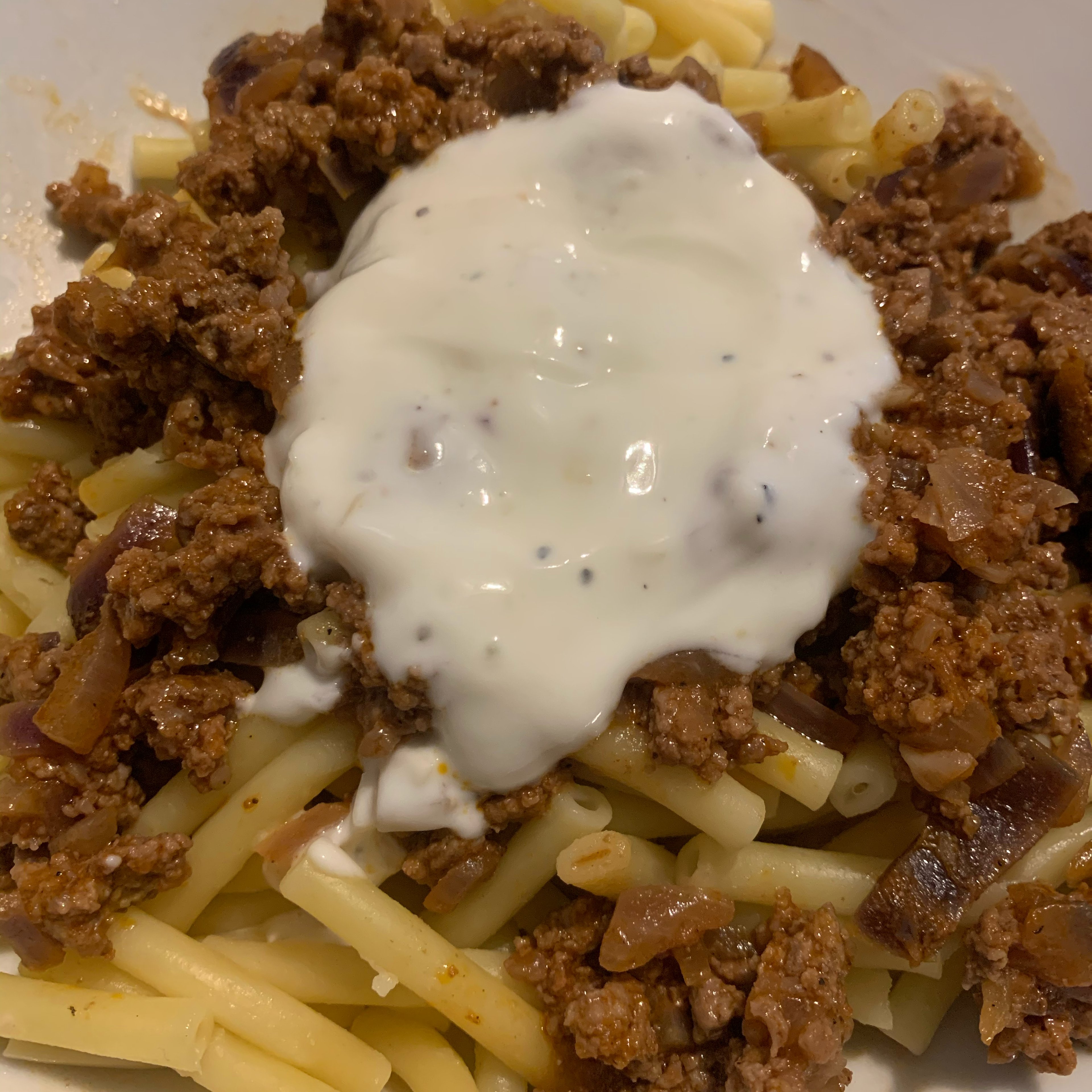 Joghurt Maccaroni mit Hack