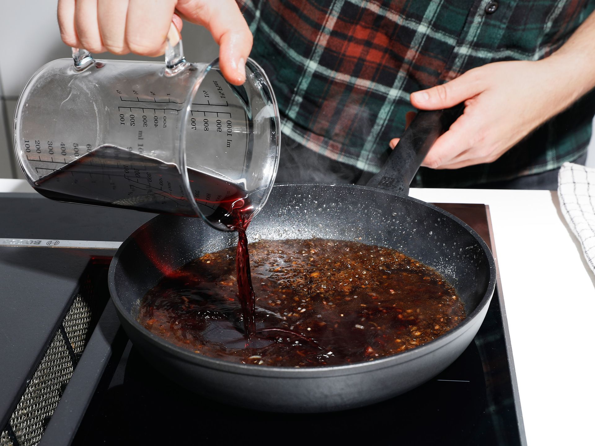 Foolproof crispy duck breast with red wine sauce | Recipe | Kitchen Stories