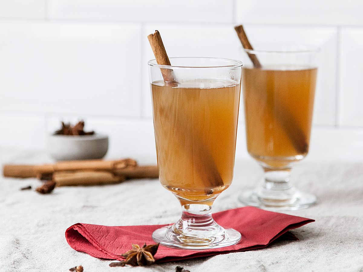 Spiked apple punch | Recipe | Kitchen Stories