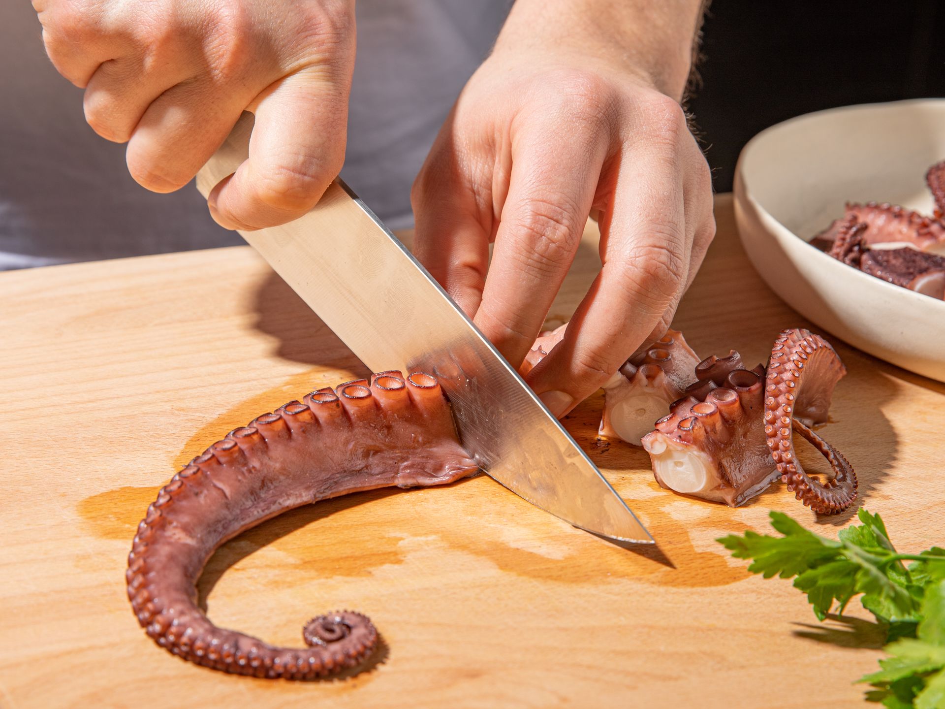 Christian macht sizilianischen Eintopf mit Tintenfisch | Rezept ...